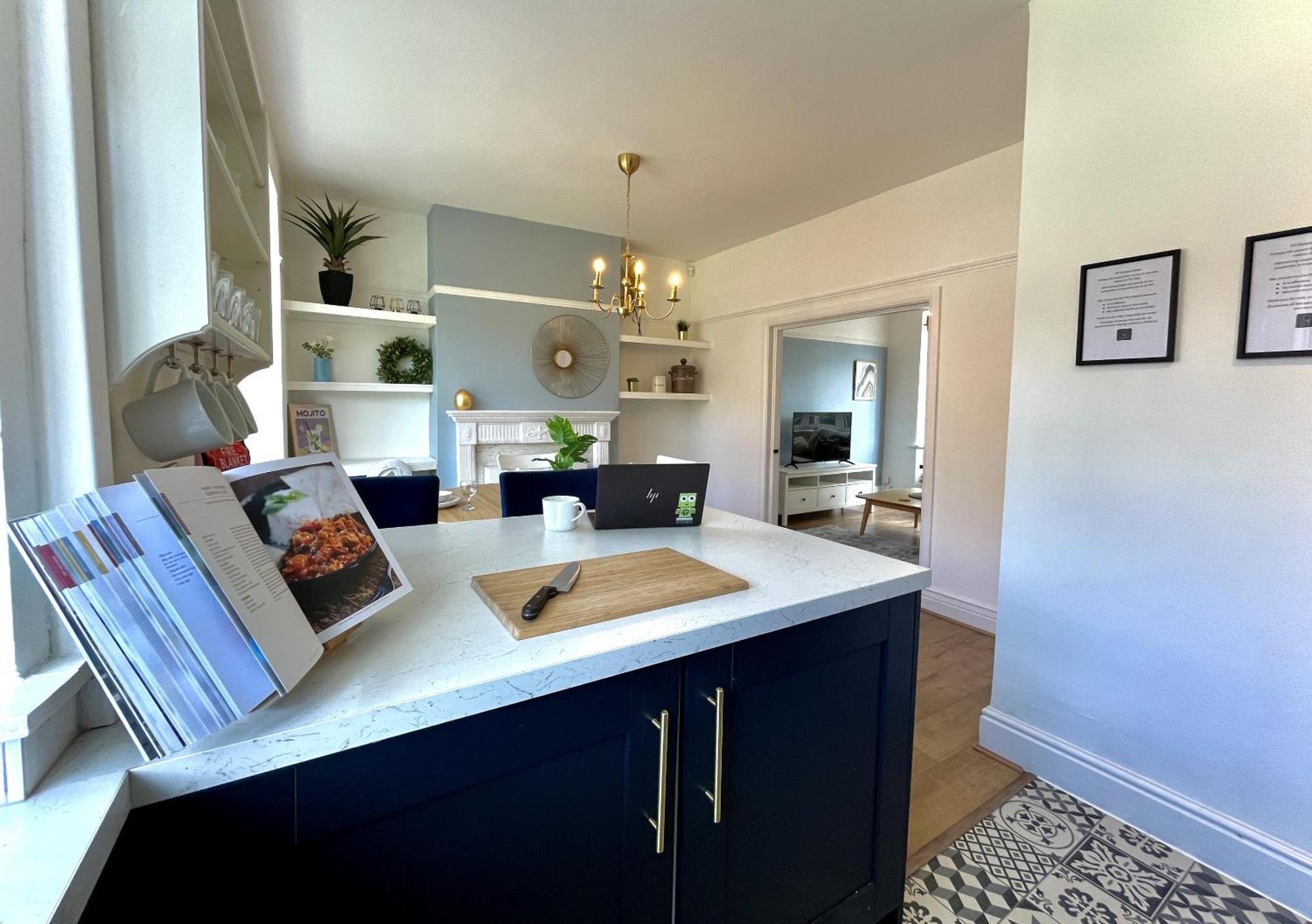 Holiday home Stylish 3-bed In Prestwich With Free Parking Manchester
