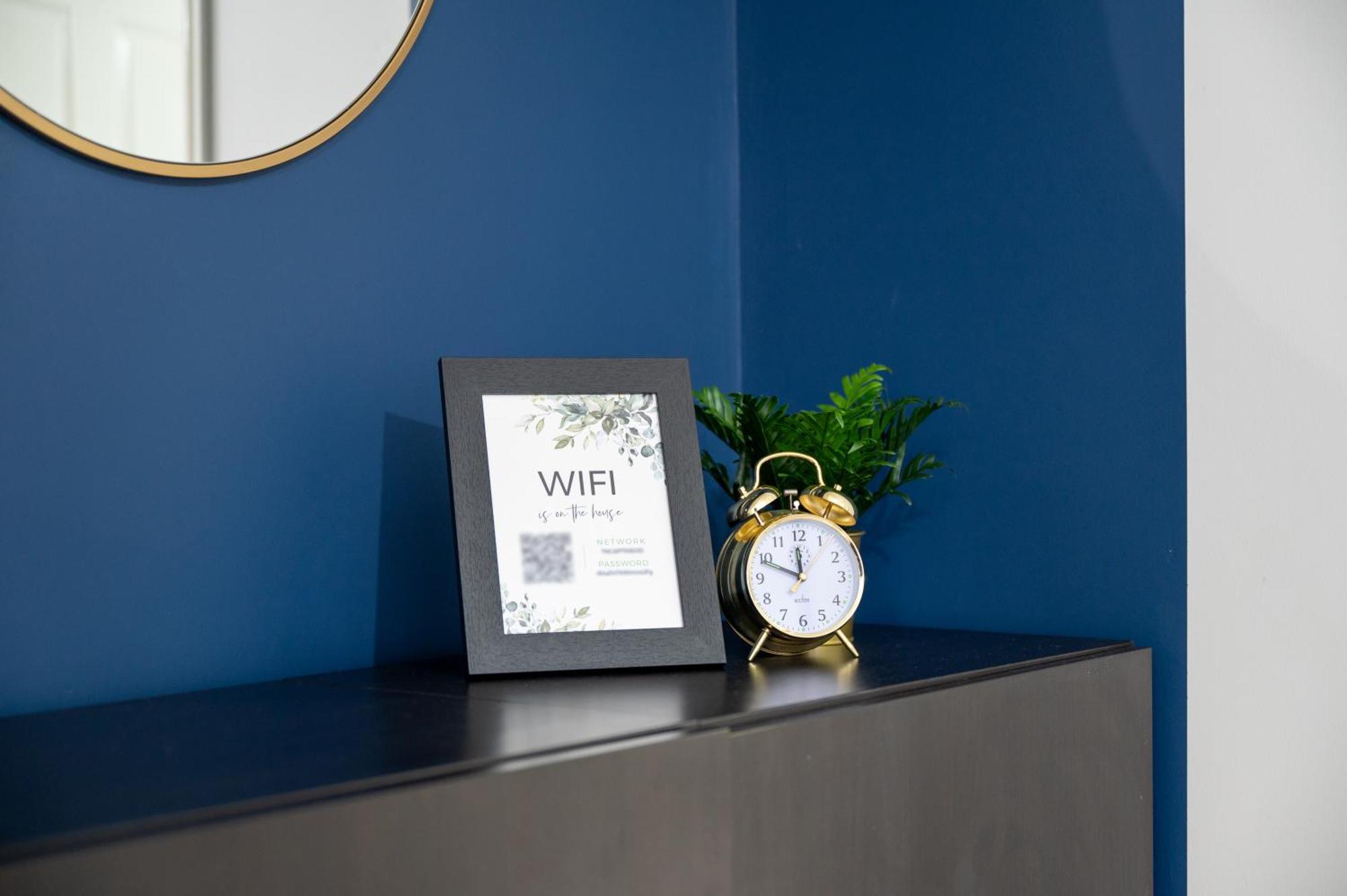 Apartment Comfy Stay 6Mins To Coop Live Arena, Etihad Stadium & City Centre With Wifi & Free Private Parking