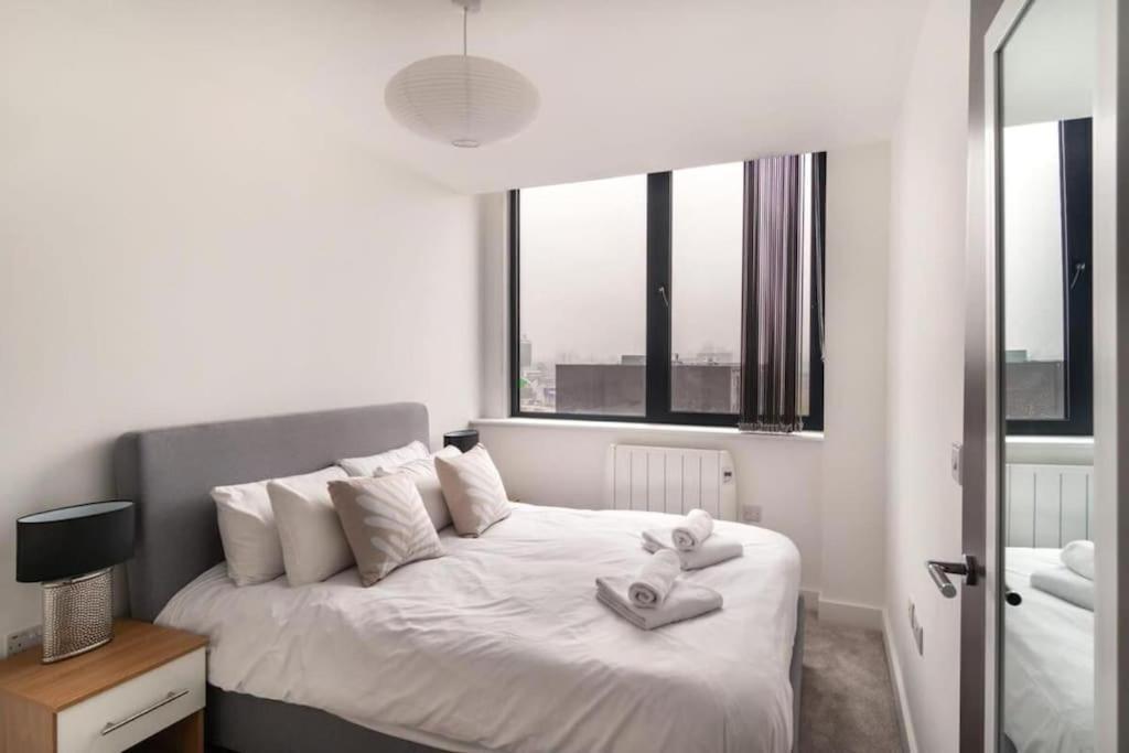 Apartment Snug 1br Apt, 4ktv-free Parking Manchester