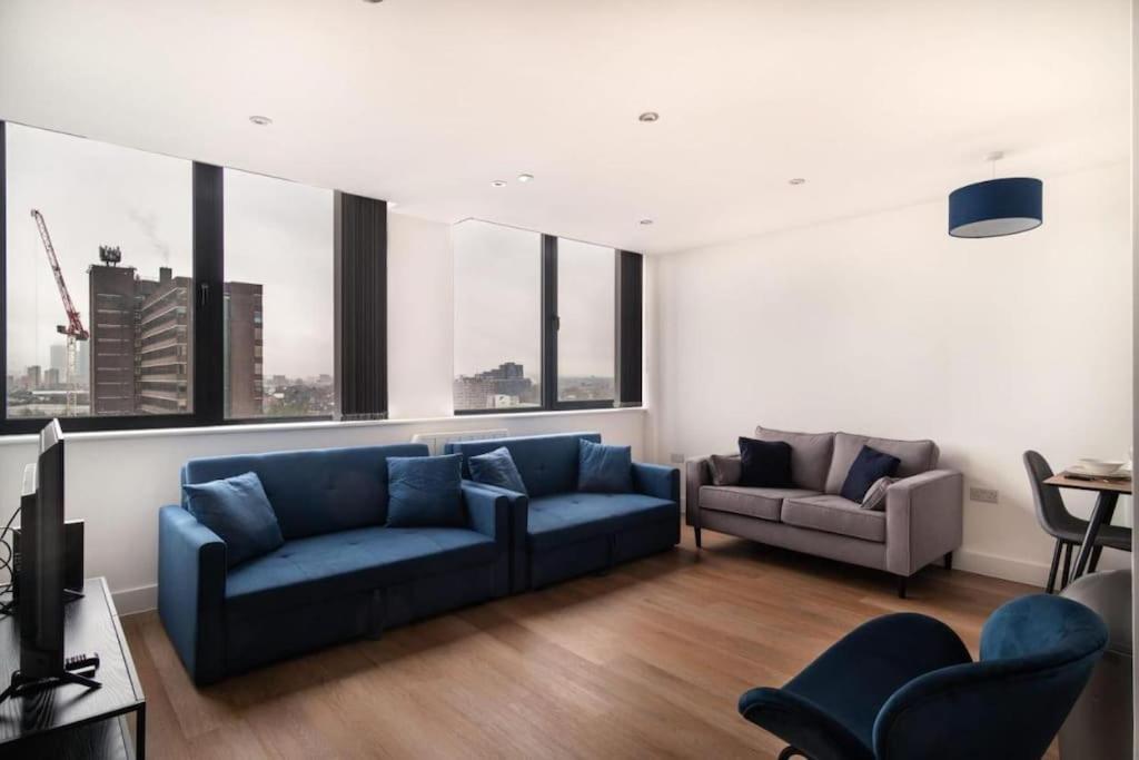 Snug 1br Apt, 4ktv-free Parking Manchester