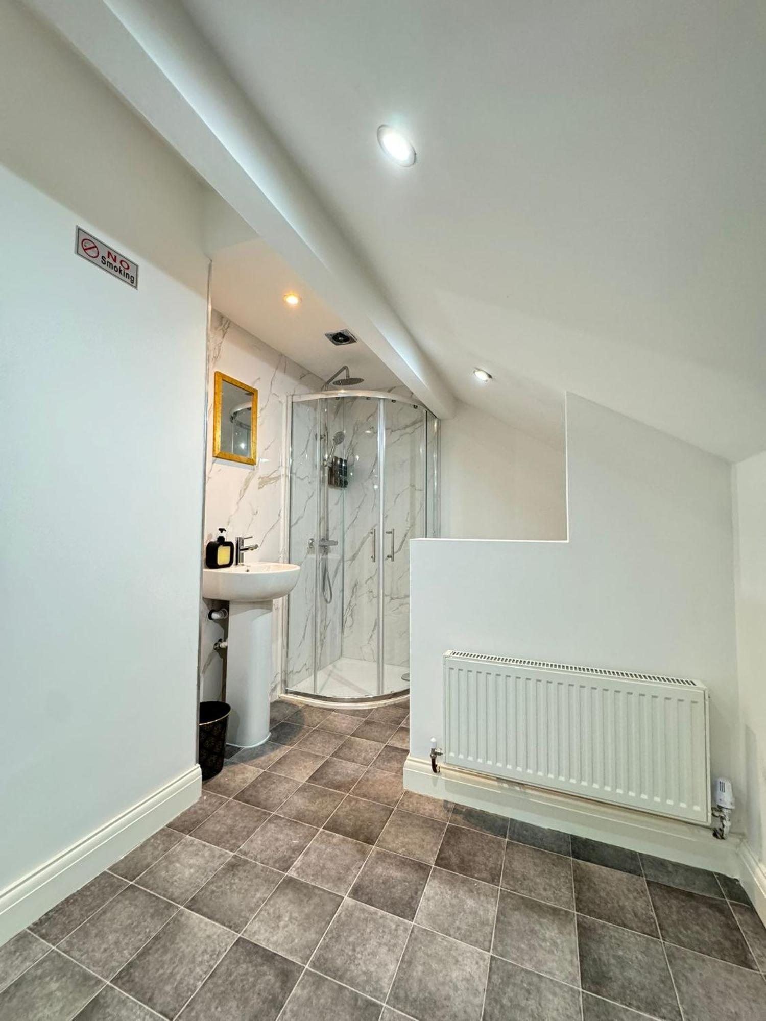 Icon Residencia * Manchester