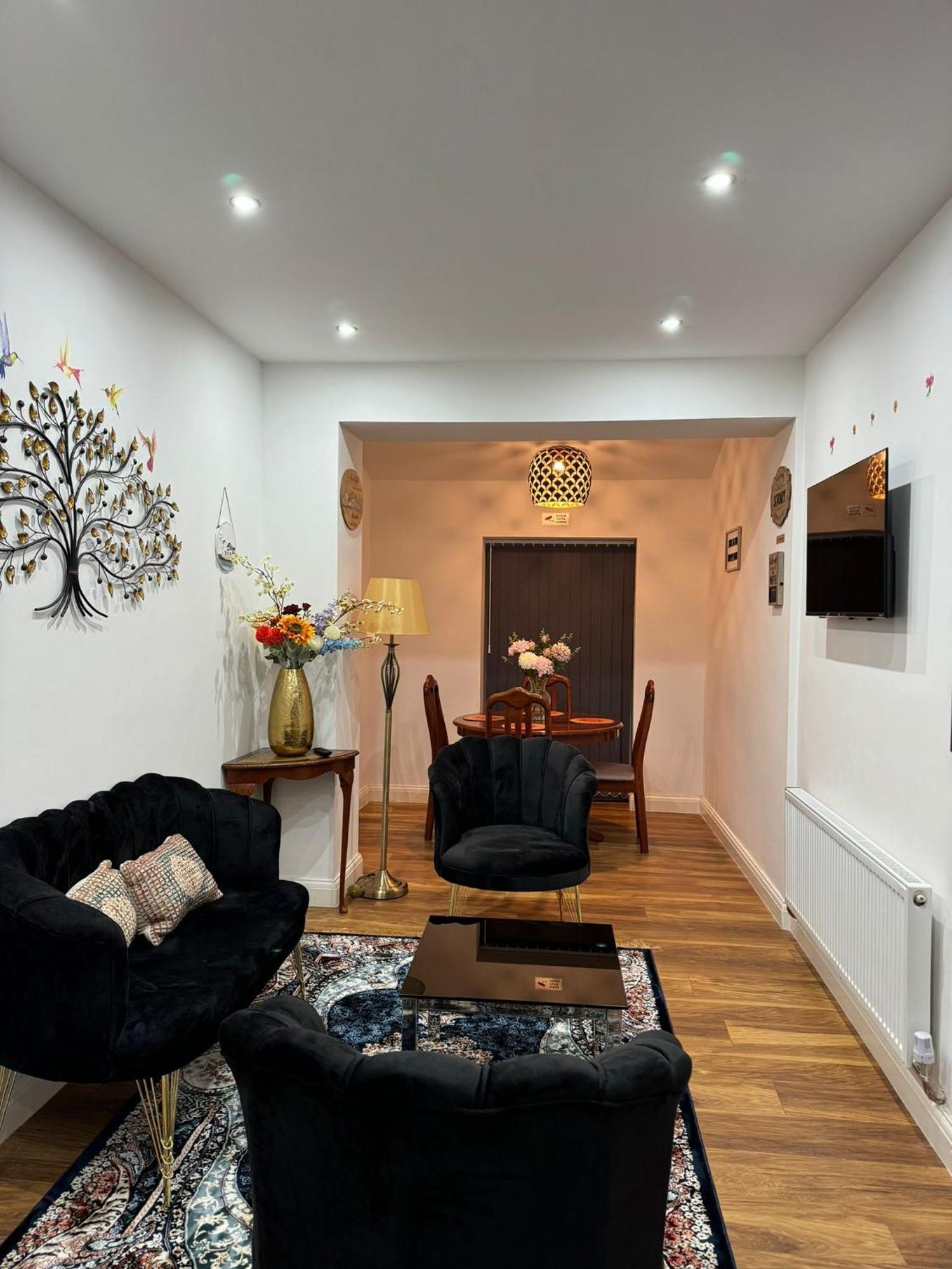 Icon Residencia Homestay