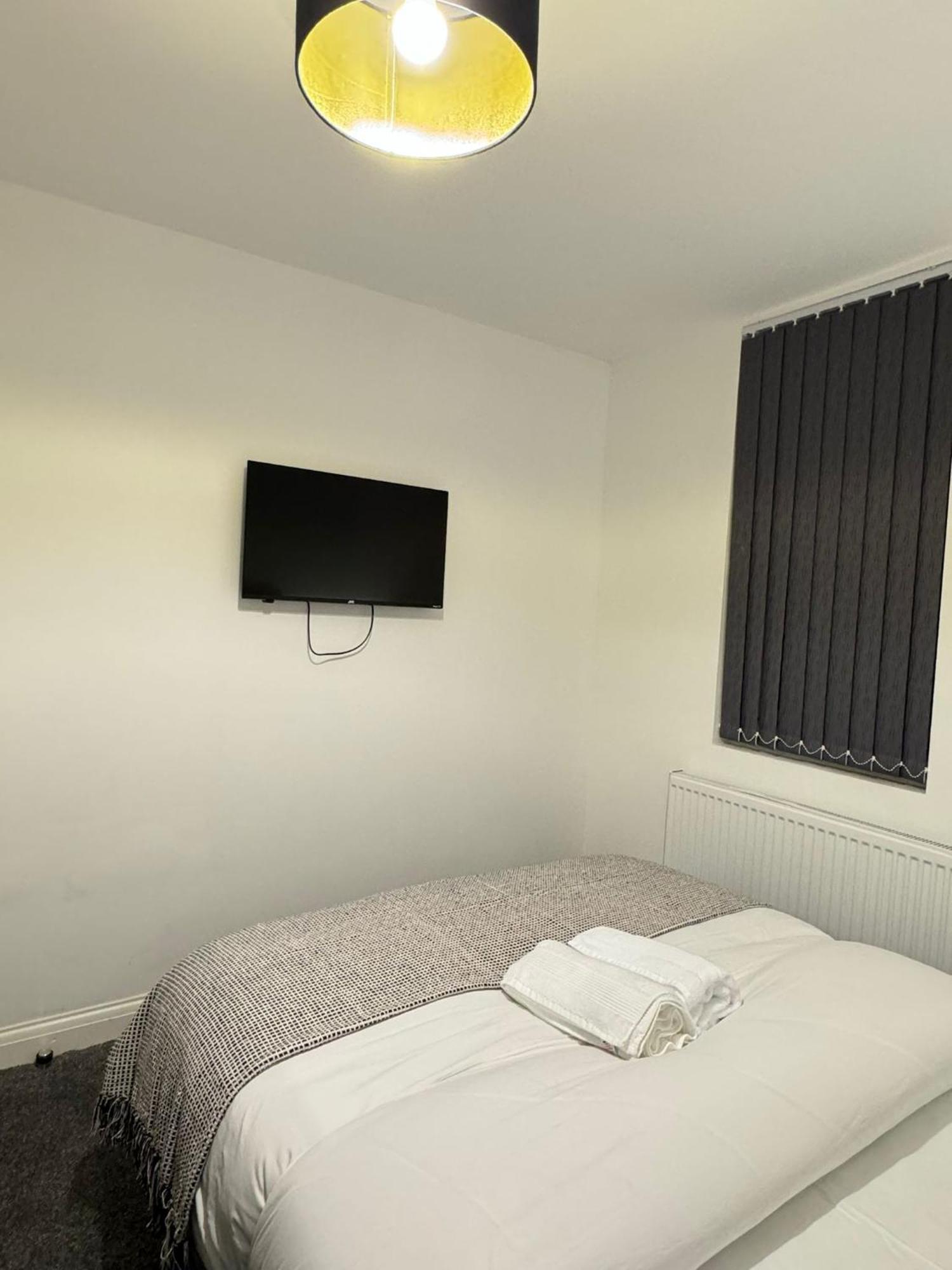 Icon Residencia Homestay *