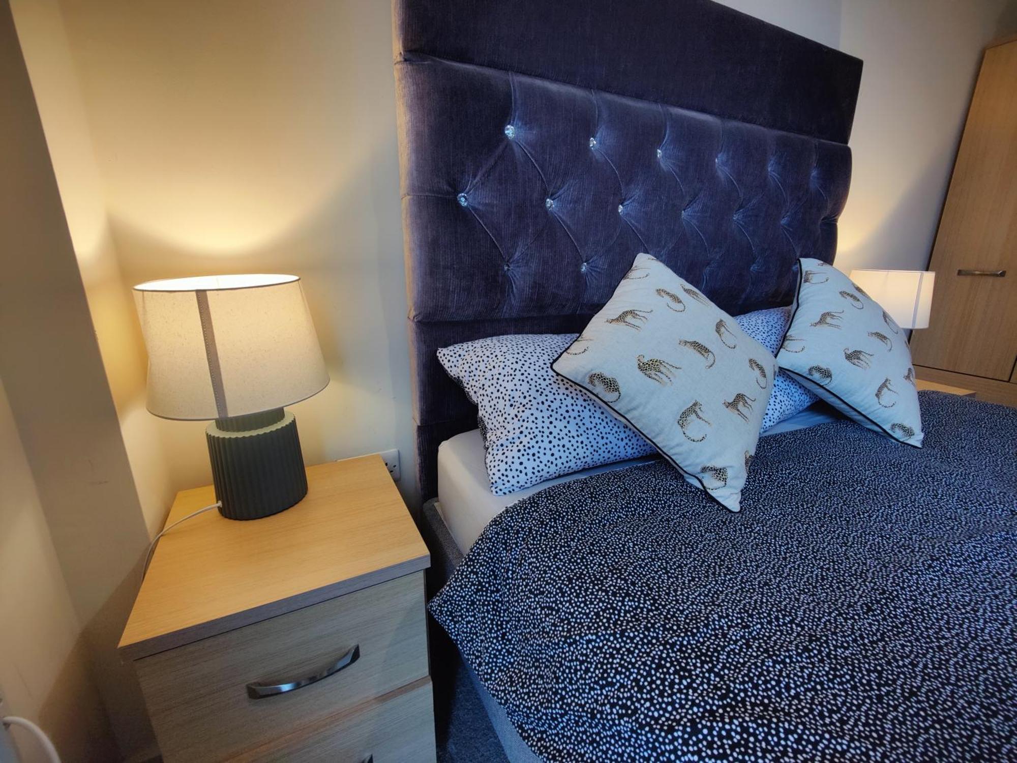 Free Private Parking - City Centre 2 Bedroom Ensuite Near Shopping & Financial Centre, Victoria Station & Ao Apartment Manchester