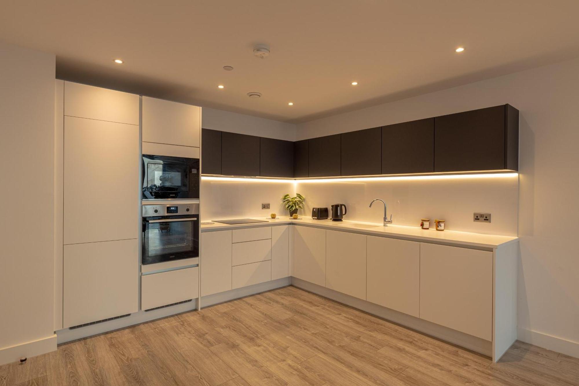 Apartment Ahg Luxury Tower Suite - Stunning City Views At Central Manchester