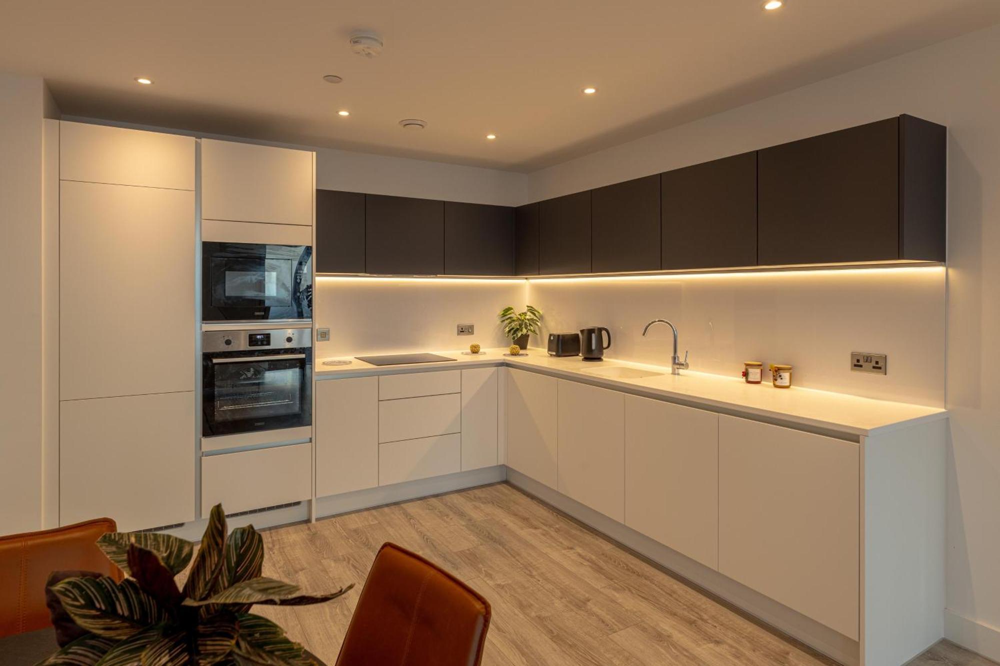 Ahg Luxury Tower Suite - Stunning City Views At Central Manchester Apartment Manchester