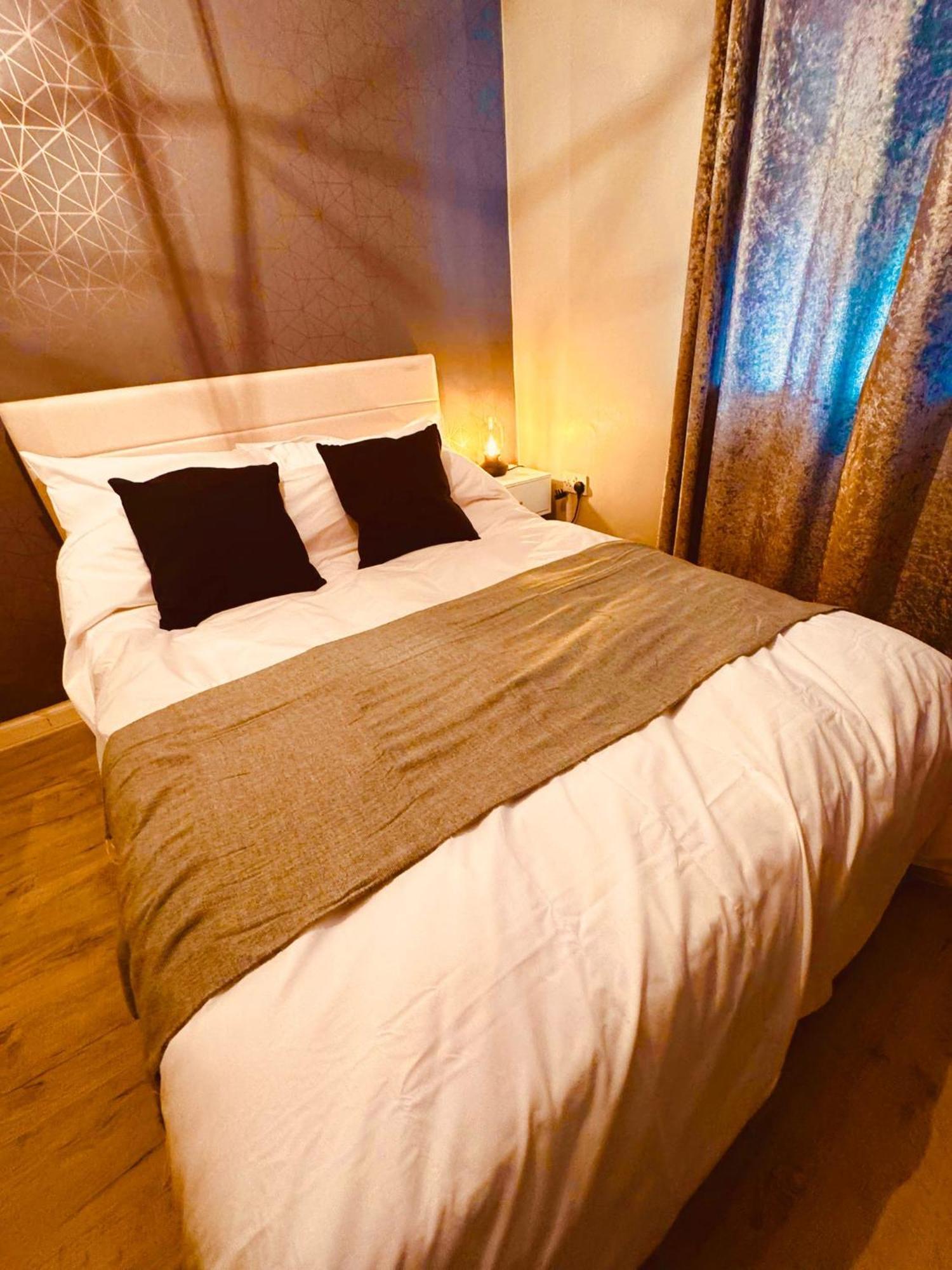 Three Bedroom House In * Manchester