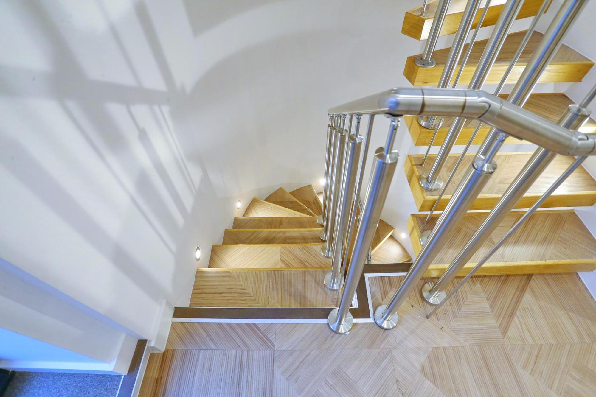 Pass The Keys Luxury New Build 5 Mins From Centre