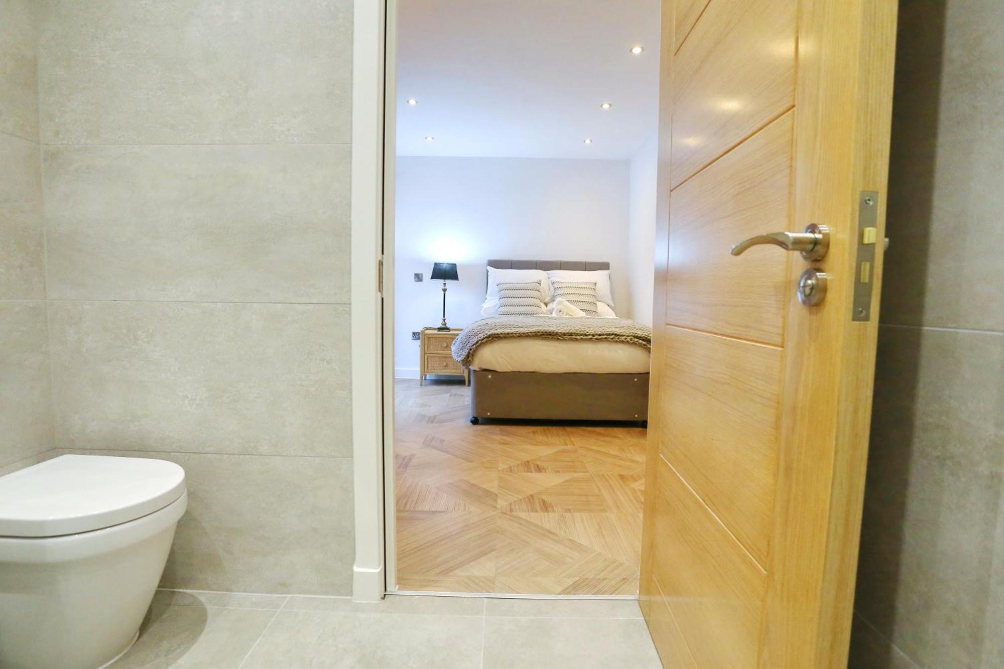 Pass The Keys Luxury New Build 5 Mins From Centre *