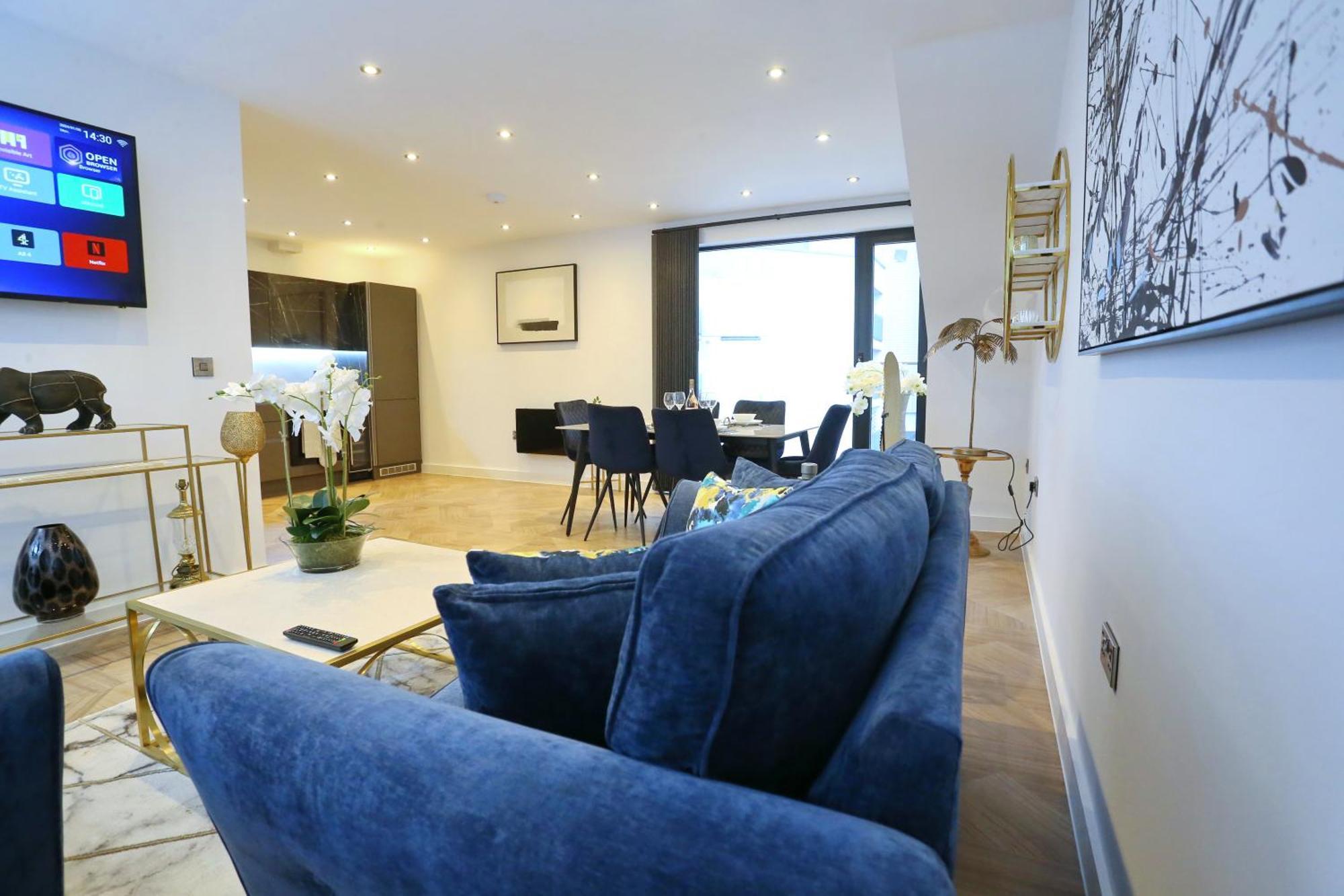 Pass The Keys Luxury New Build 5 Mins From Centre Manchester