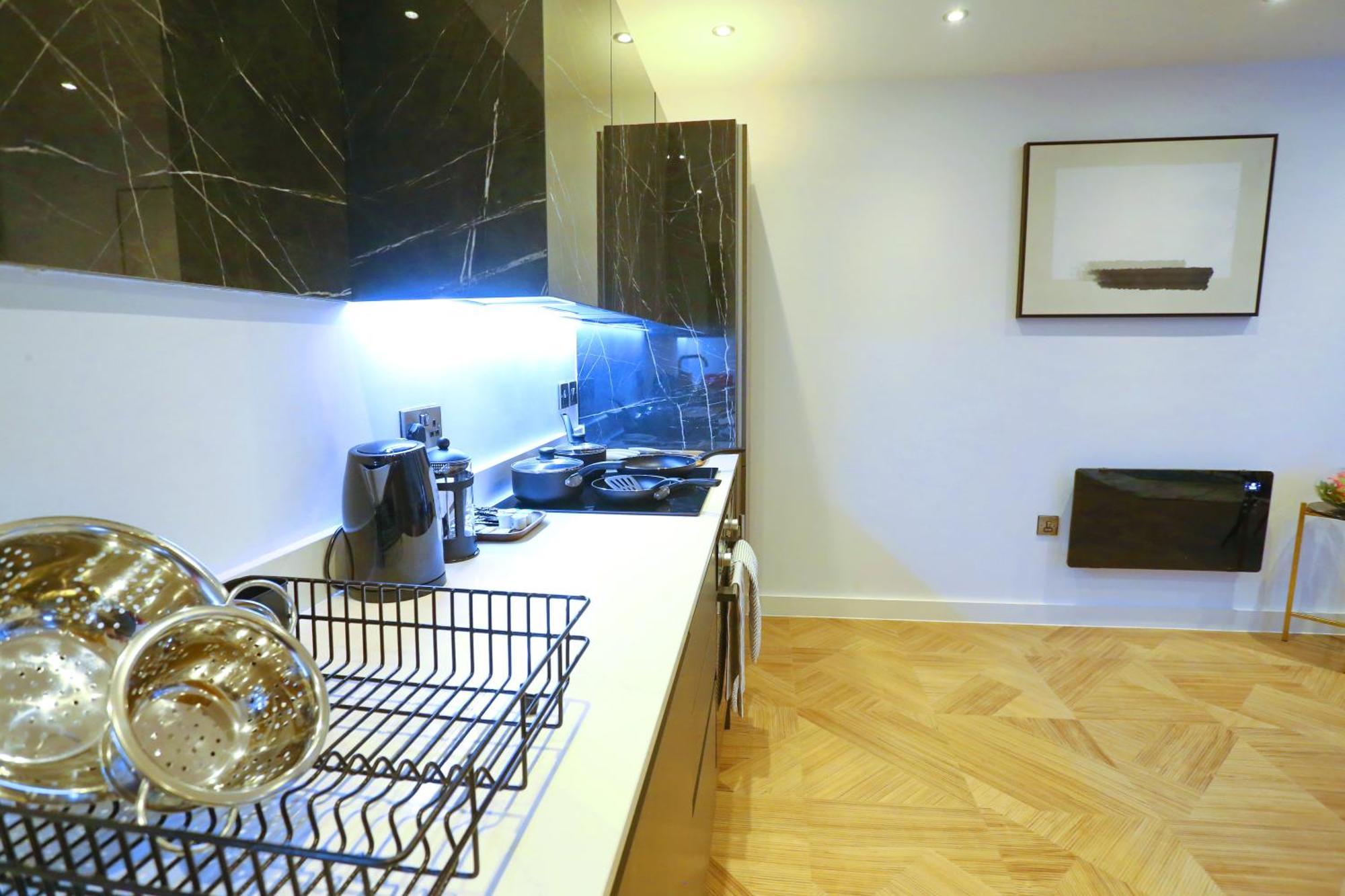 Pass The Keys Luxury New Build 5 Mins From Centre * Manchester
