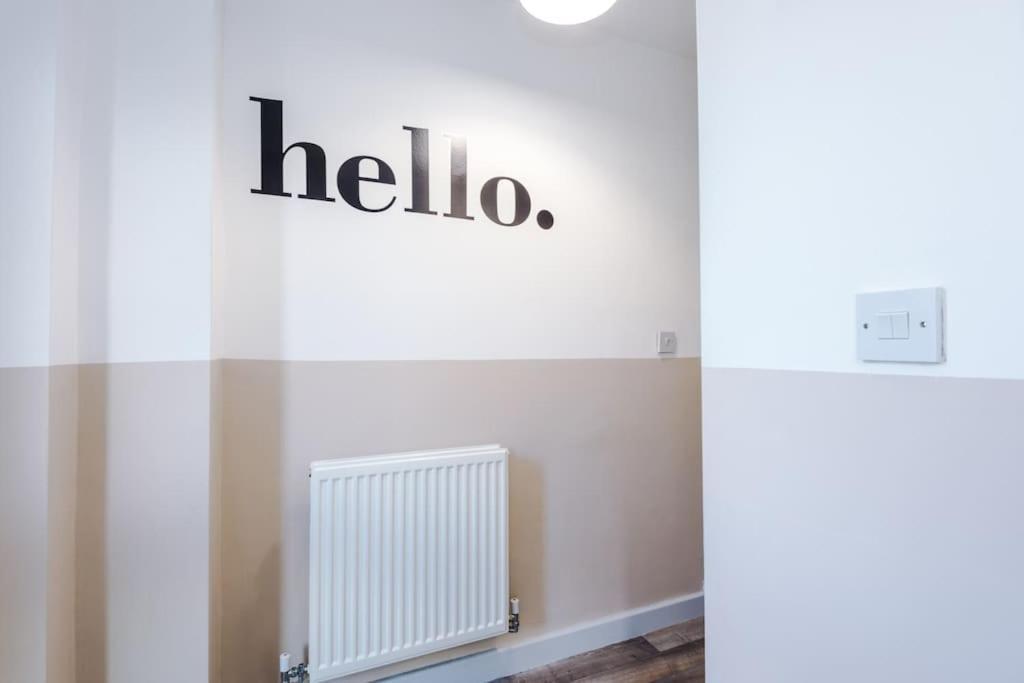 Apartment Sleeps 7, Stunning Home, Free Parking, Perfect For Groups, Long Term Disc