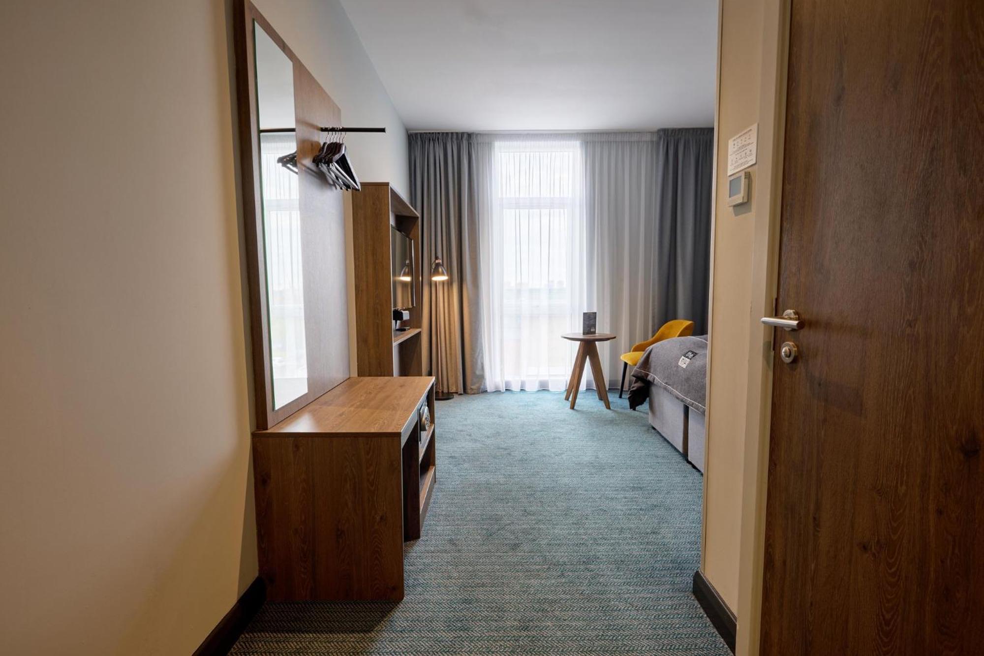 - The Niu, Loom North By Ihg
