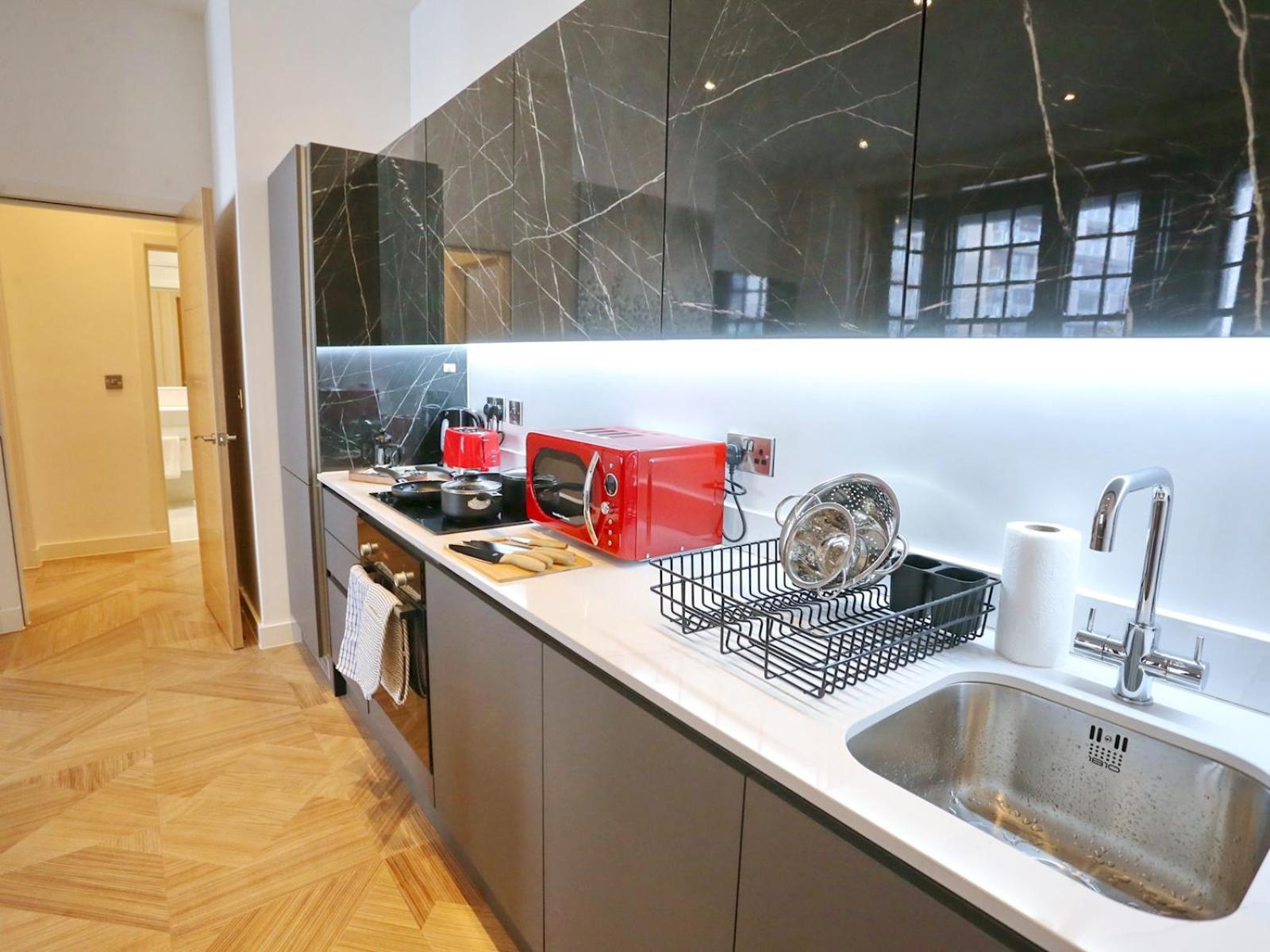 Pass The Keys Beautifully Restored 3 Bed Flat In Centre *