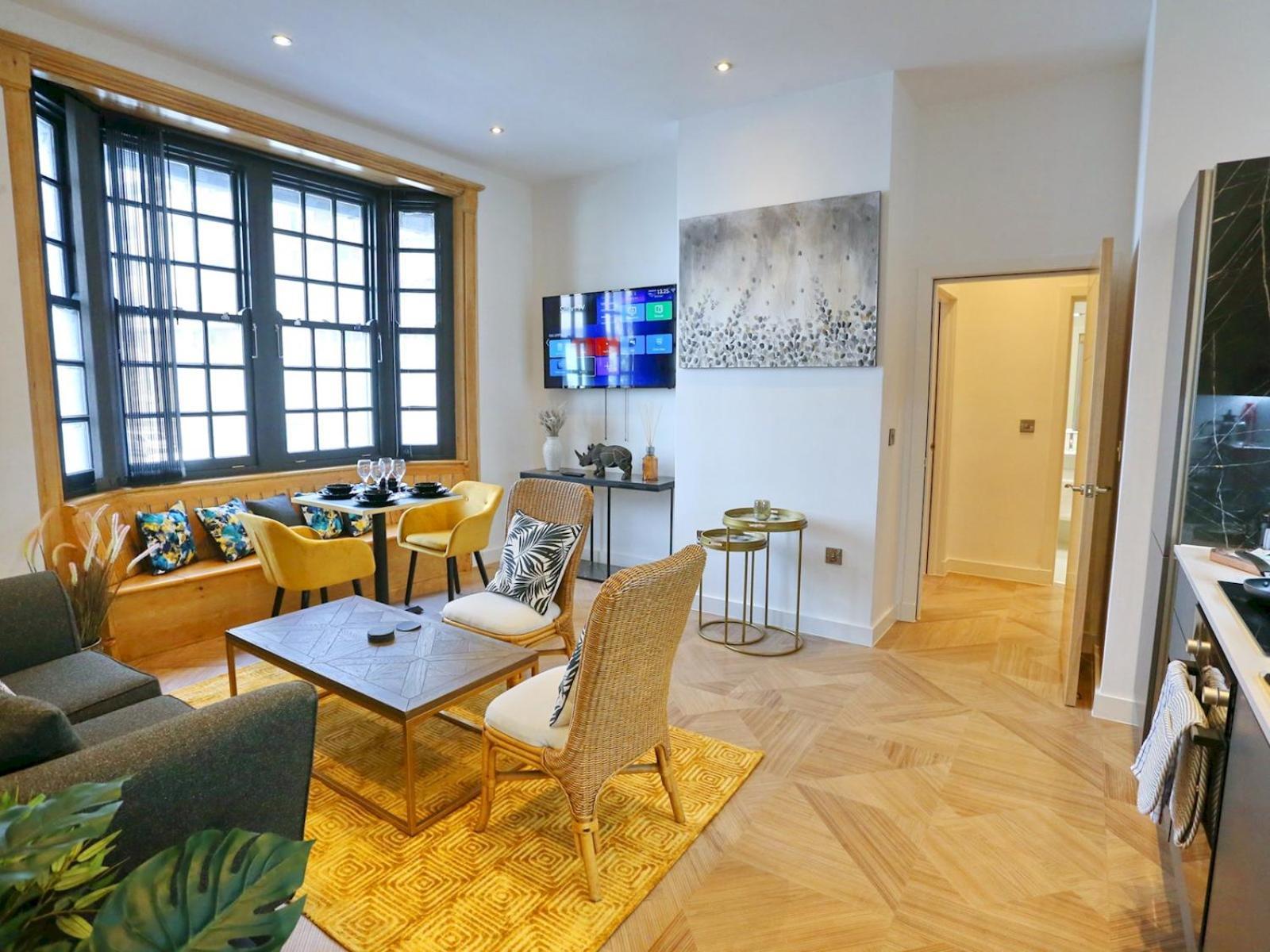 Pass The Keys Beautifully Restored 3 Bed Flat In Centre