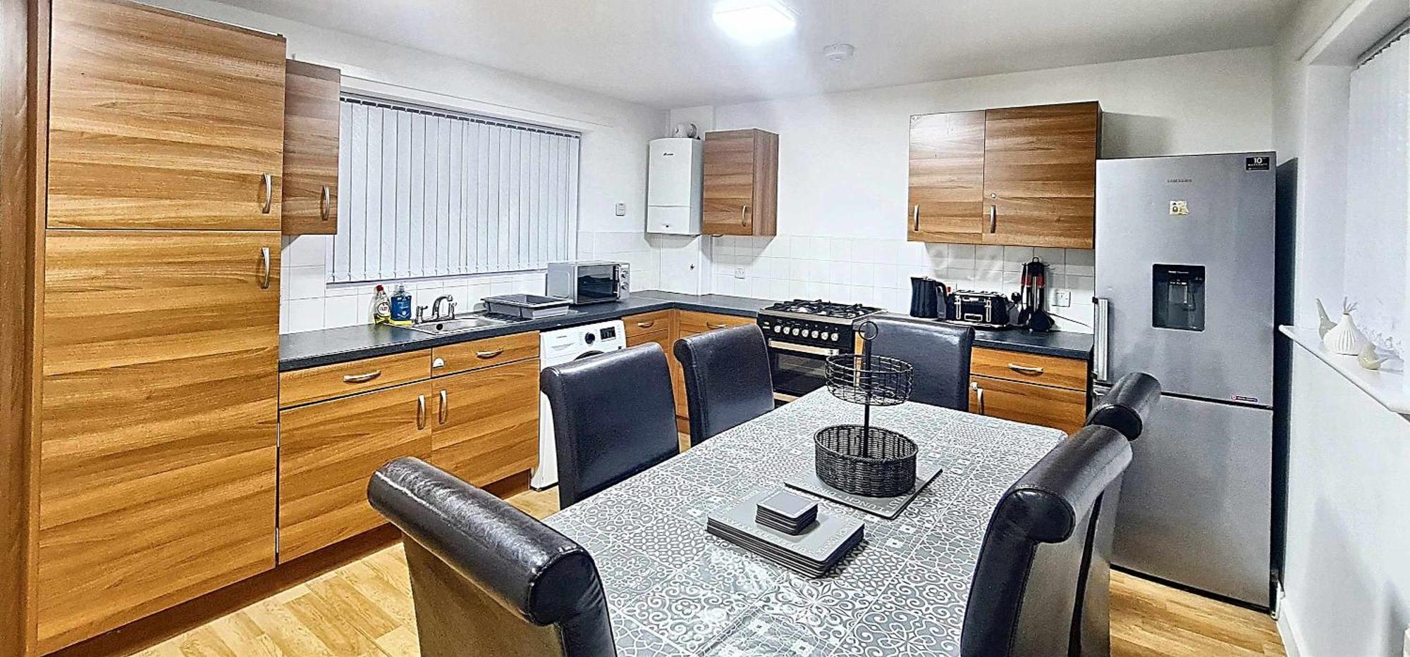 Rest&recharge At A Quiet House Close To Centre - Free Parking Holiday home *
