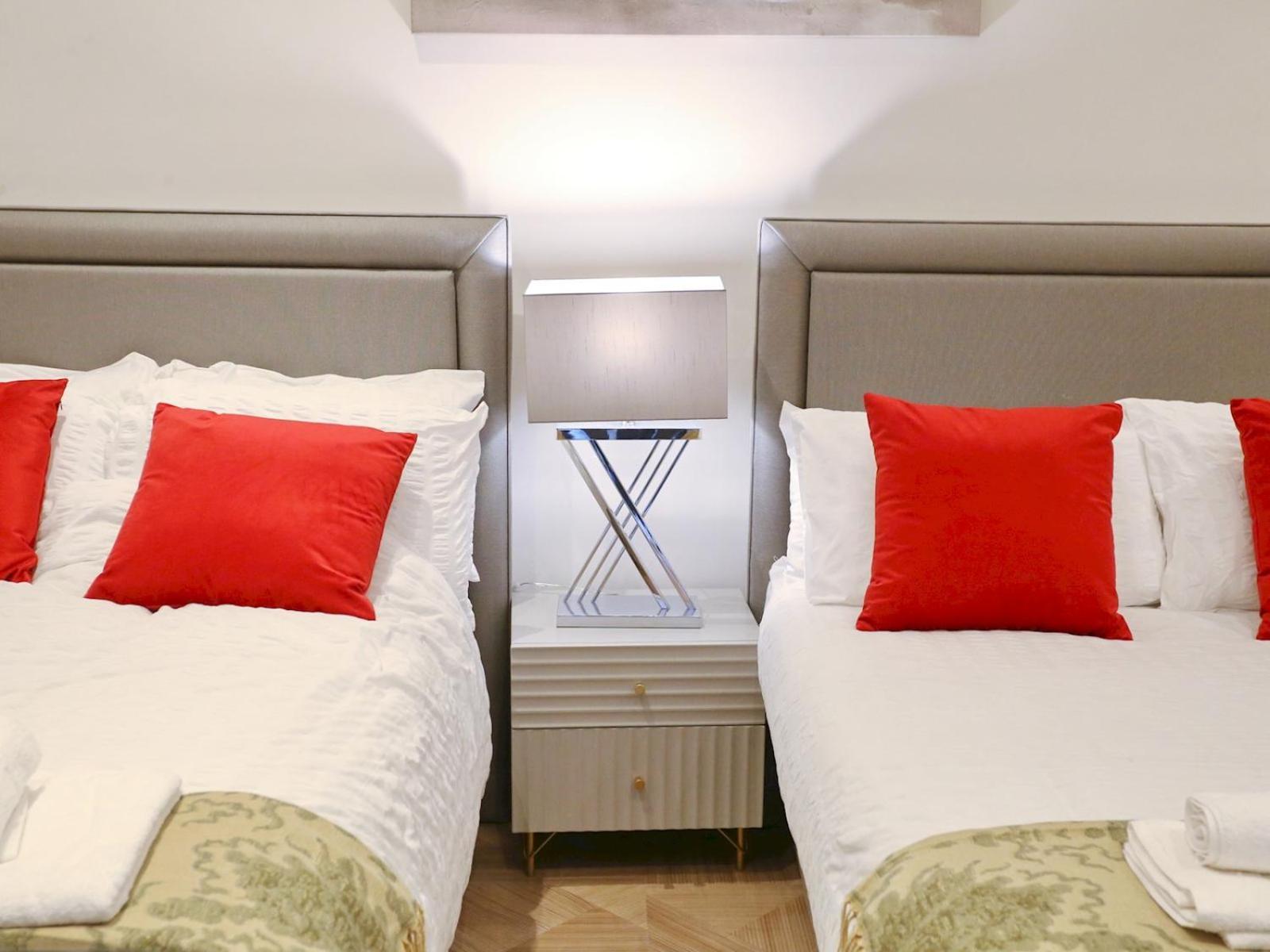 Pass The Keys Beautifully Restored 3 Bed Flat In Centre *
