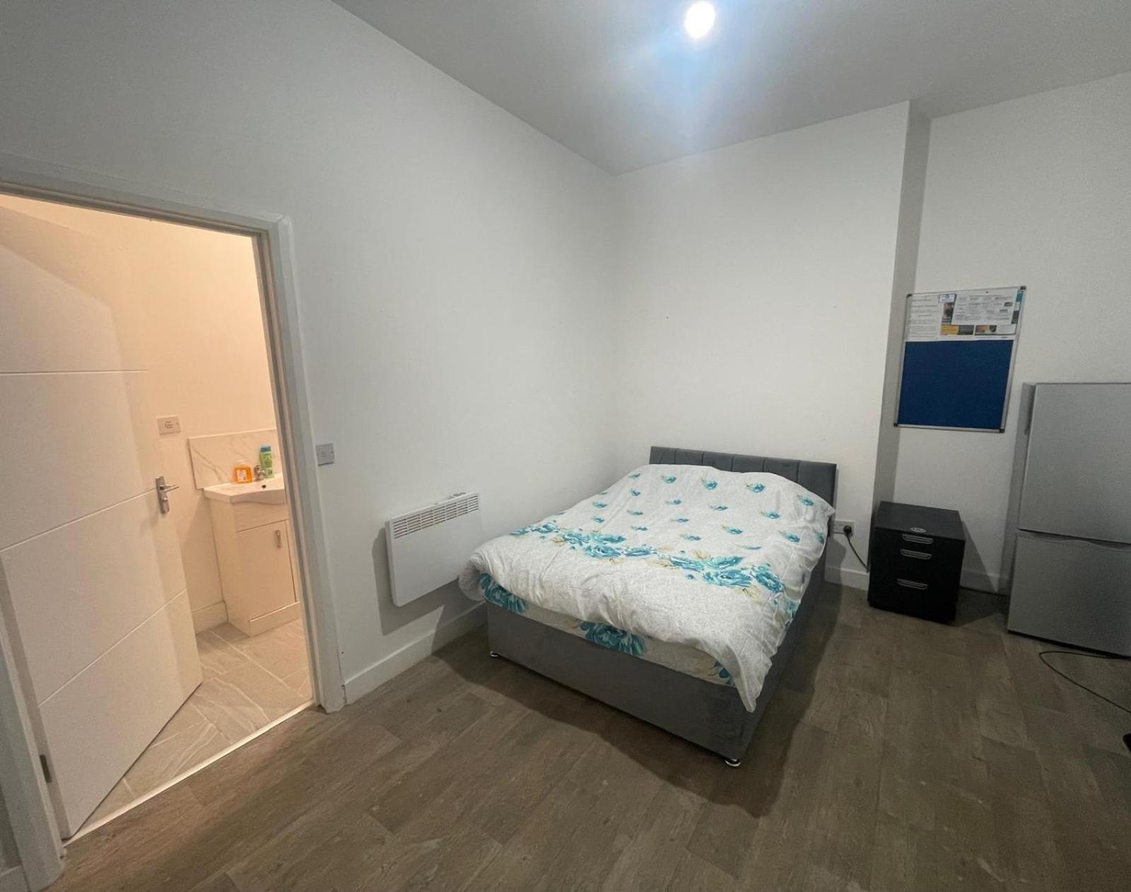 Easy Aparthotel