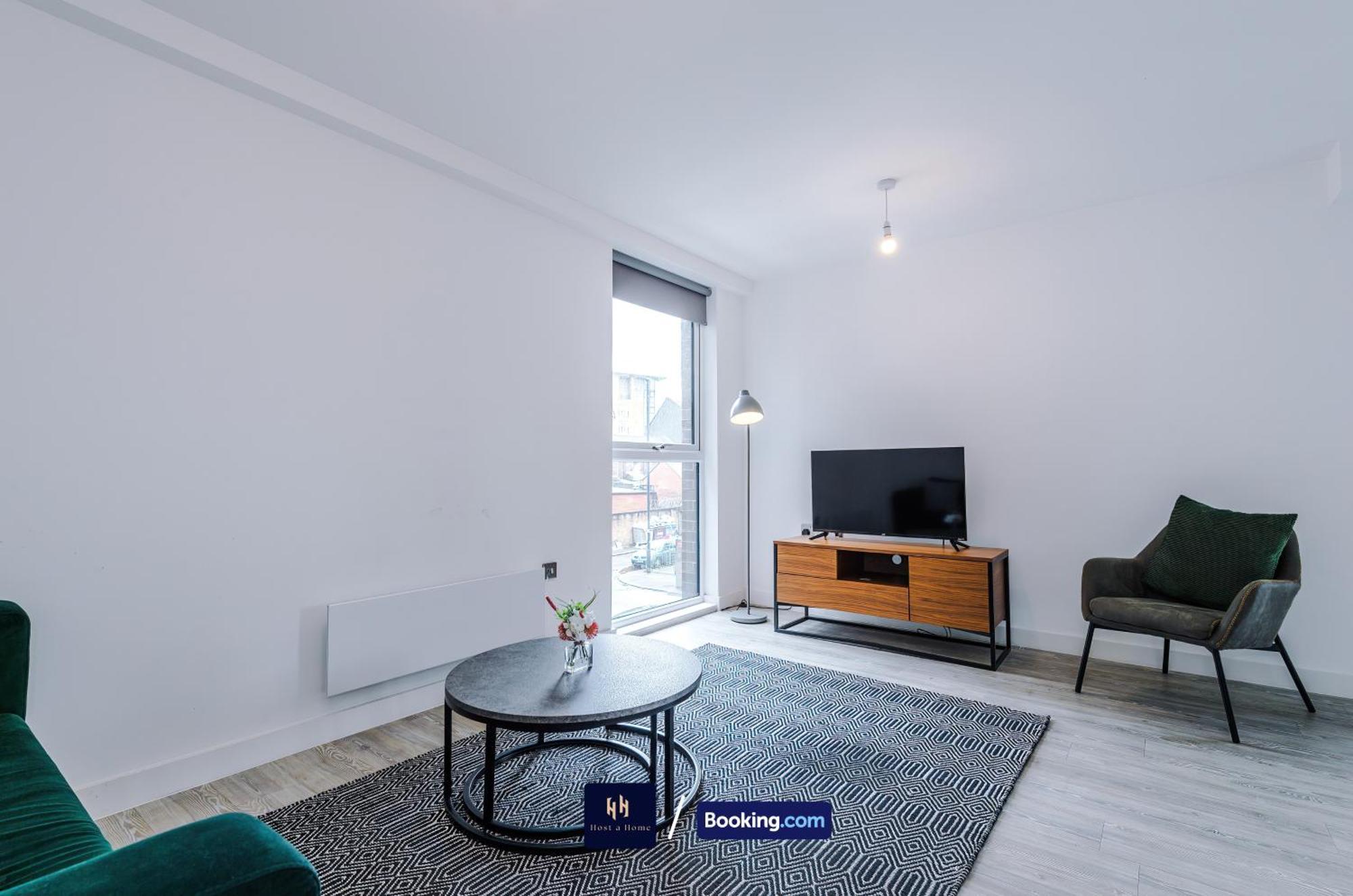 Apartment Modern 2 Bed With Balcony By Host A Manchester