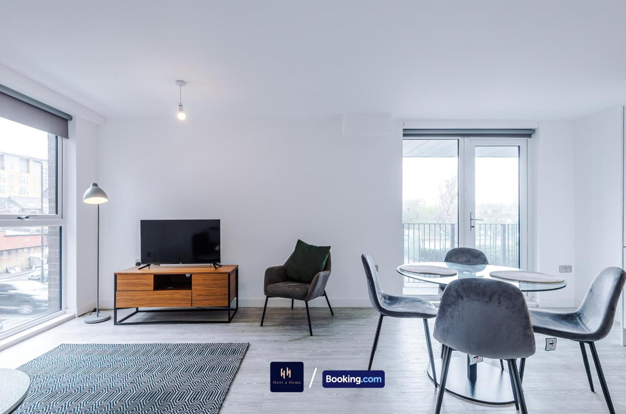 Apartment Modern 2 Bed With Balcony By Host A