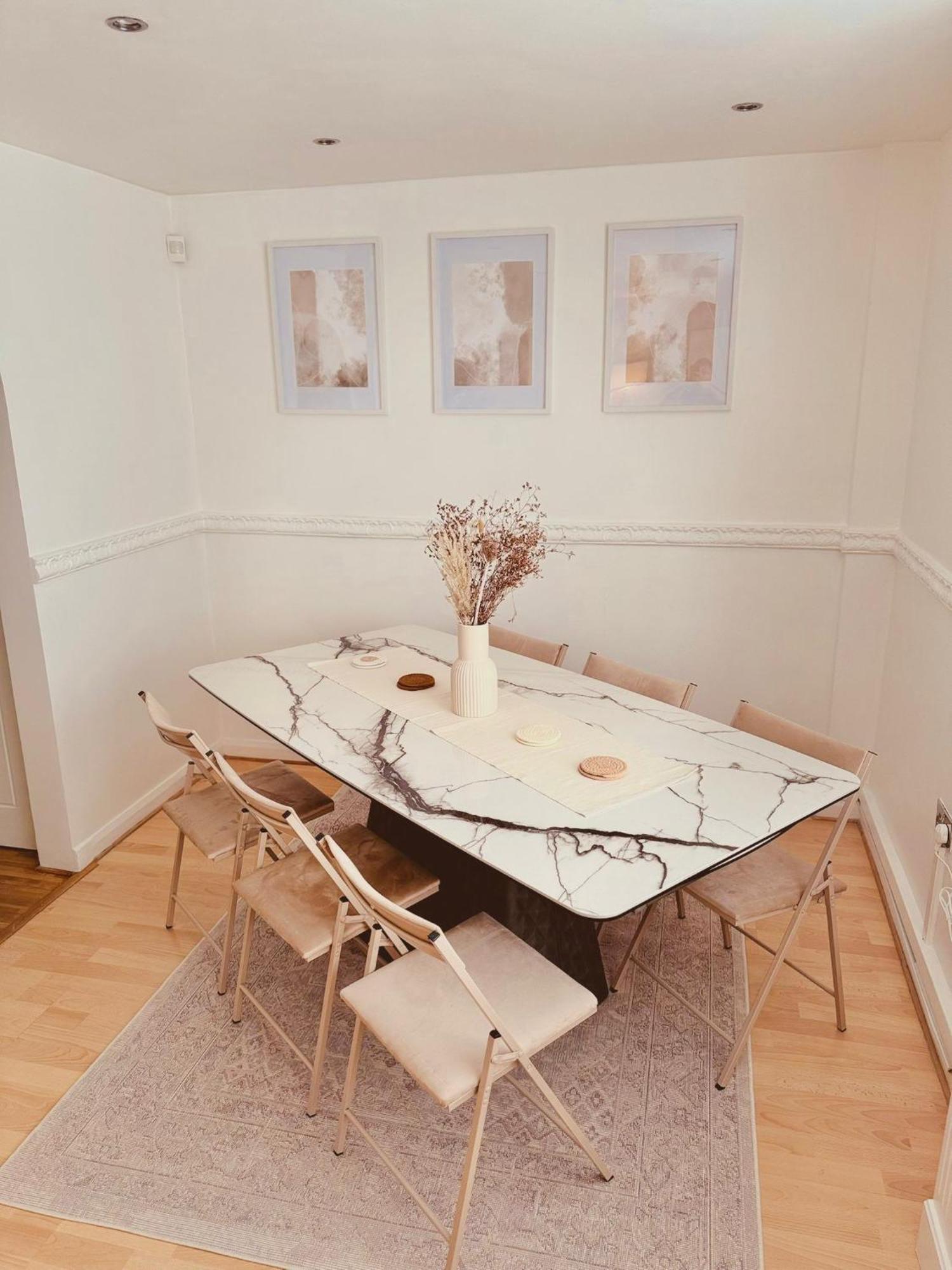 Holiday home Three Bedroom House In Manchester