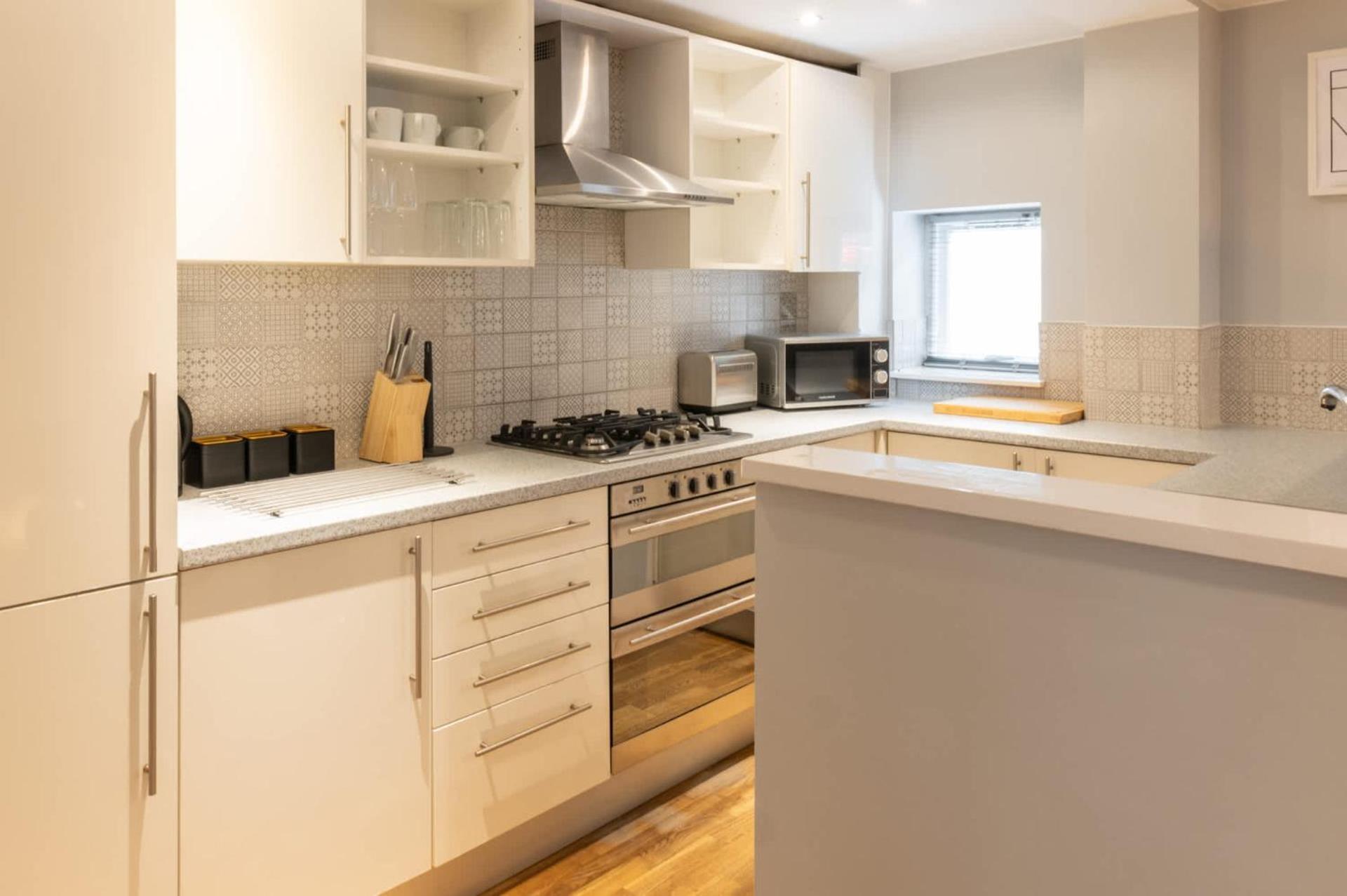 Host & - Burton Road Apartment *