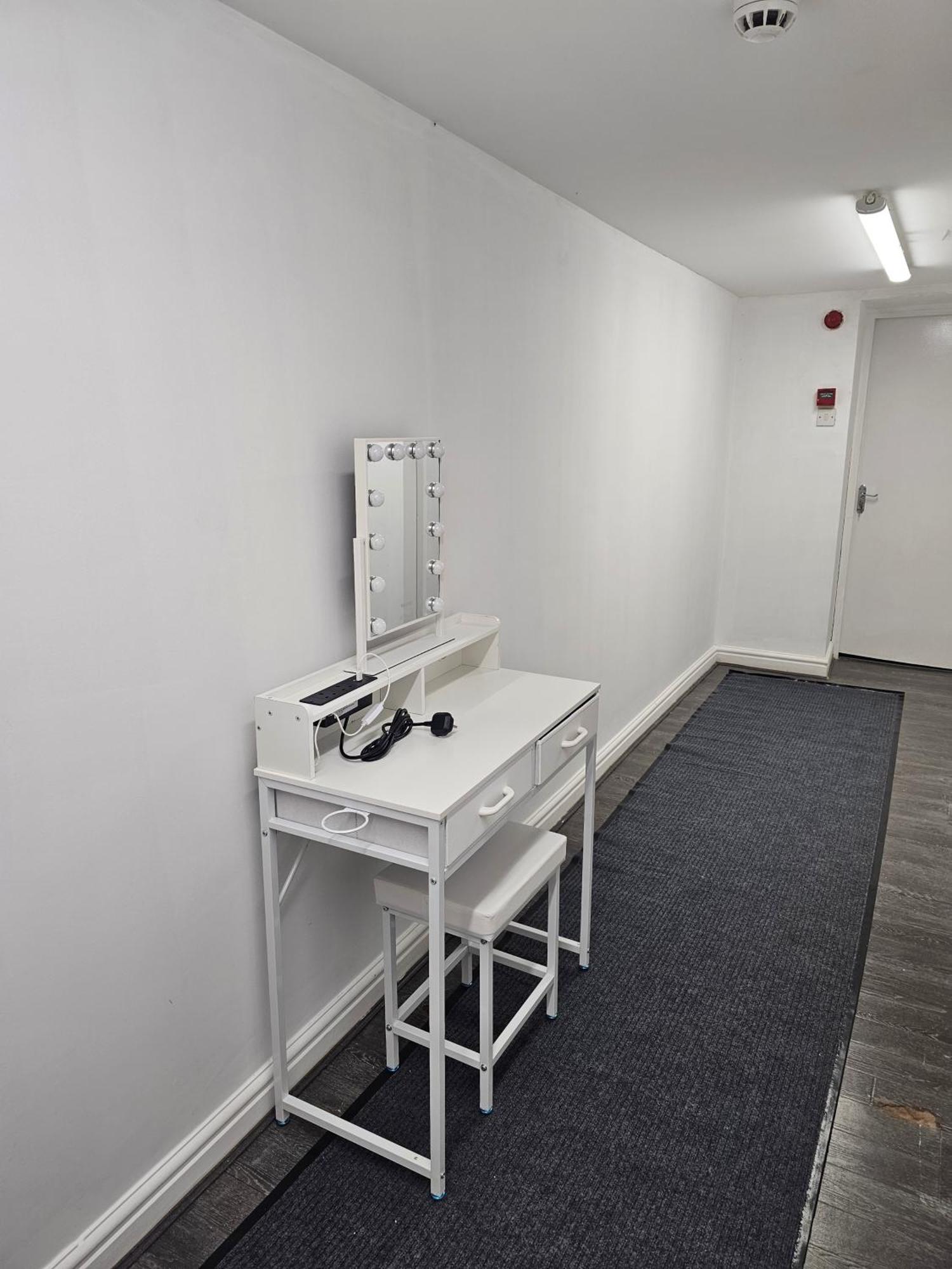 Apartment Basement Near City Centre *