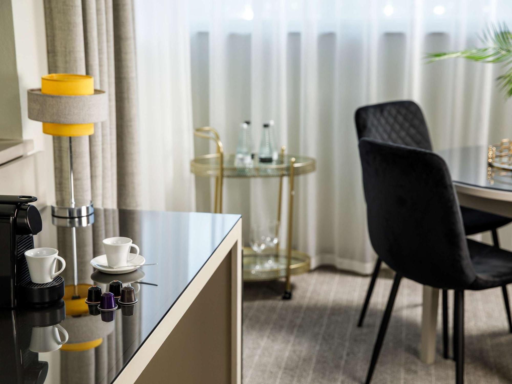 Mercure Piccadilly Hotel