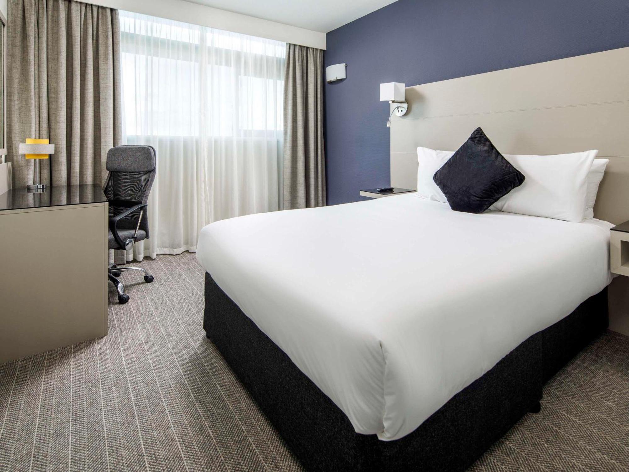Mercure Piccadilly Hotel