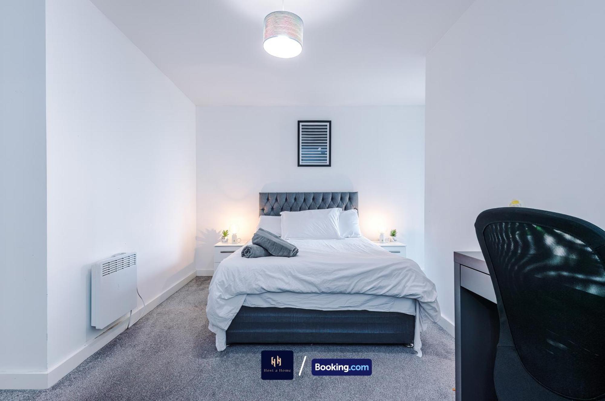 Apartment 2 Extra Large Bedroom By Host A Short Lets & Serviced With Free Wifi *