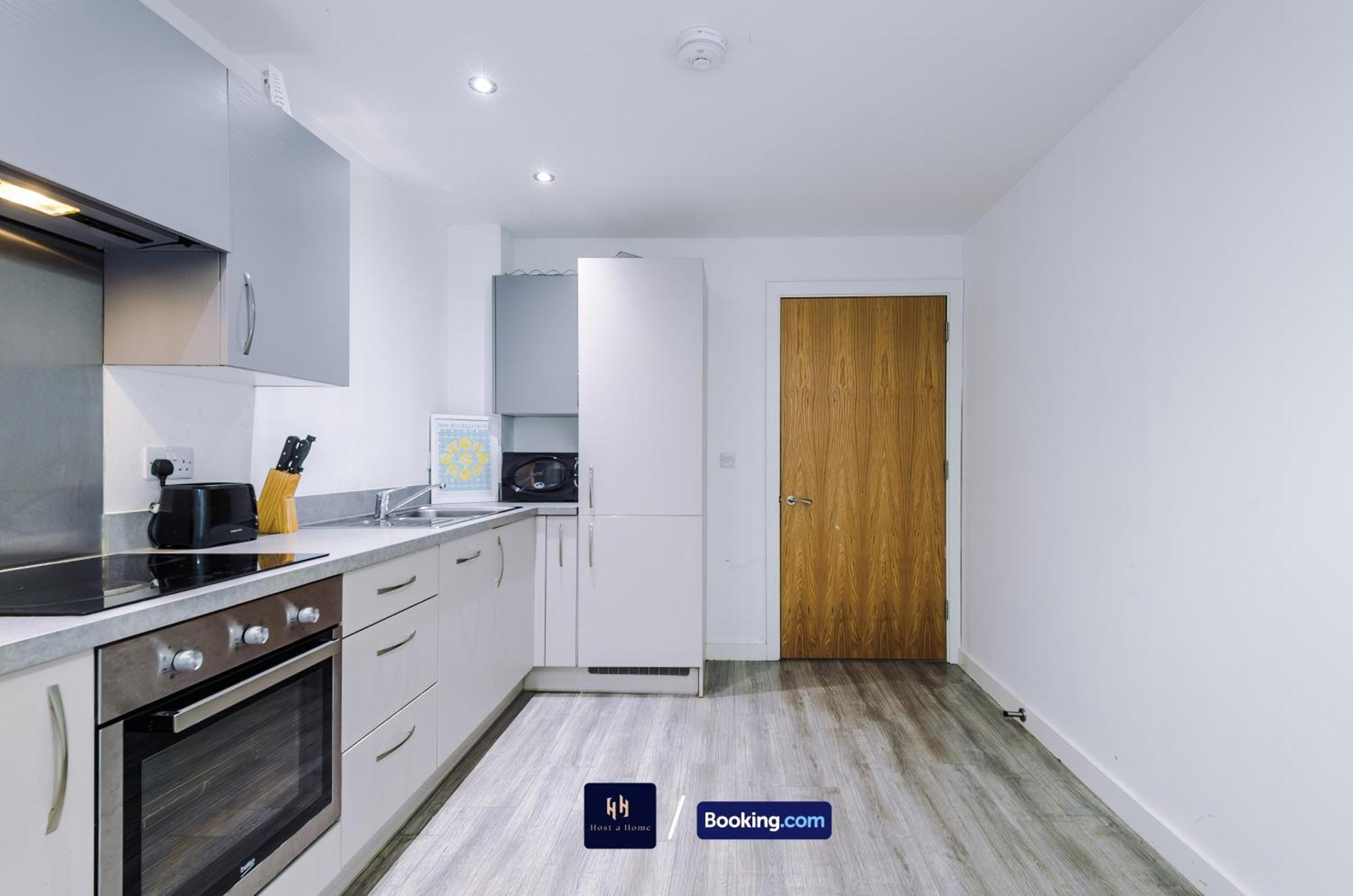 2 Extra Large Bedroom By Host A Short Lets & Serviced With Free Wifi