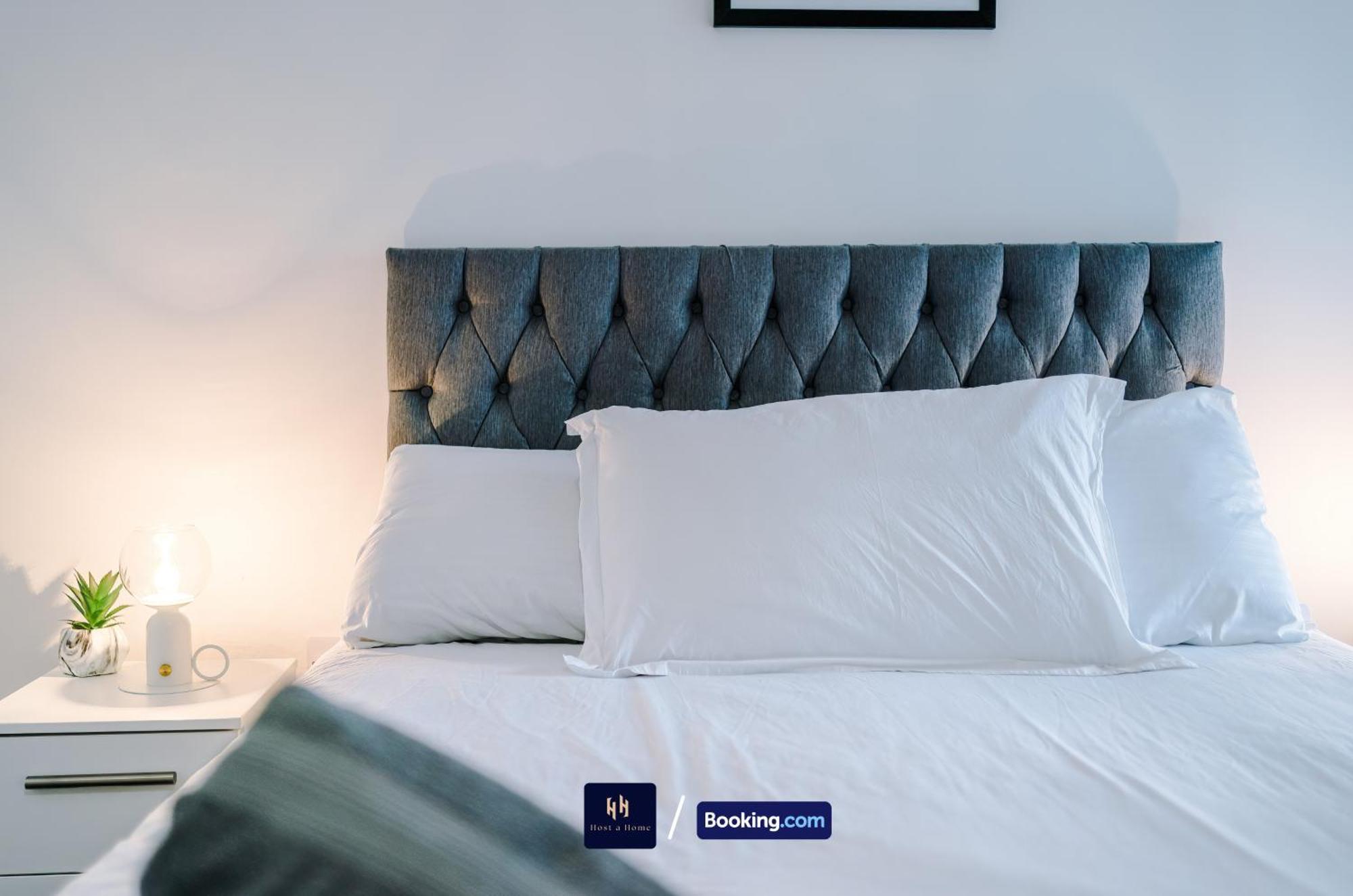 Apartment 2 Extra Large Bedroom By Host A Short Lets & Serviced With Free Wifi *
