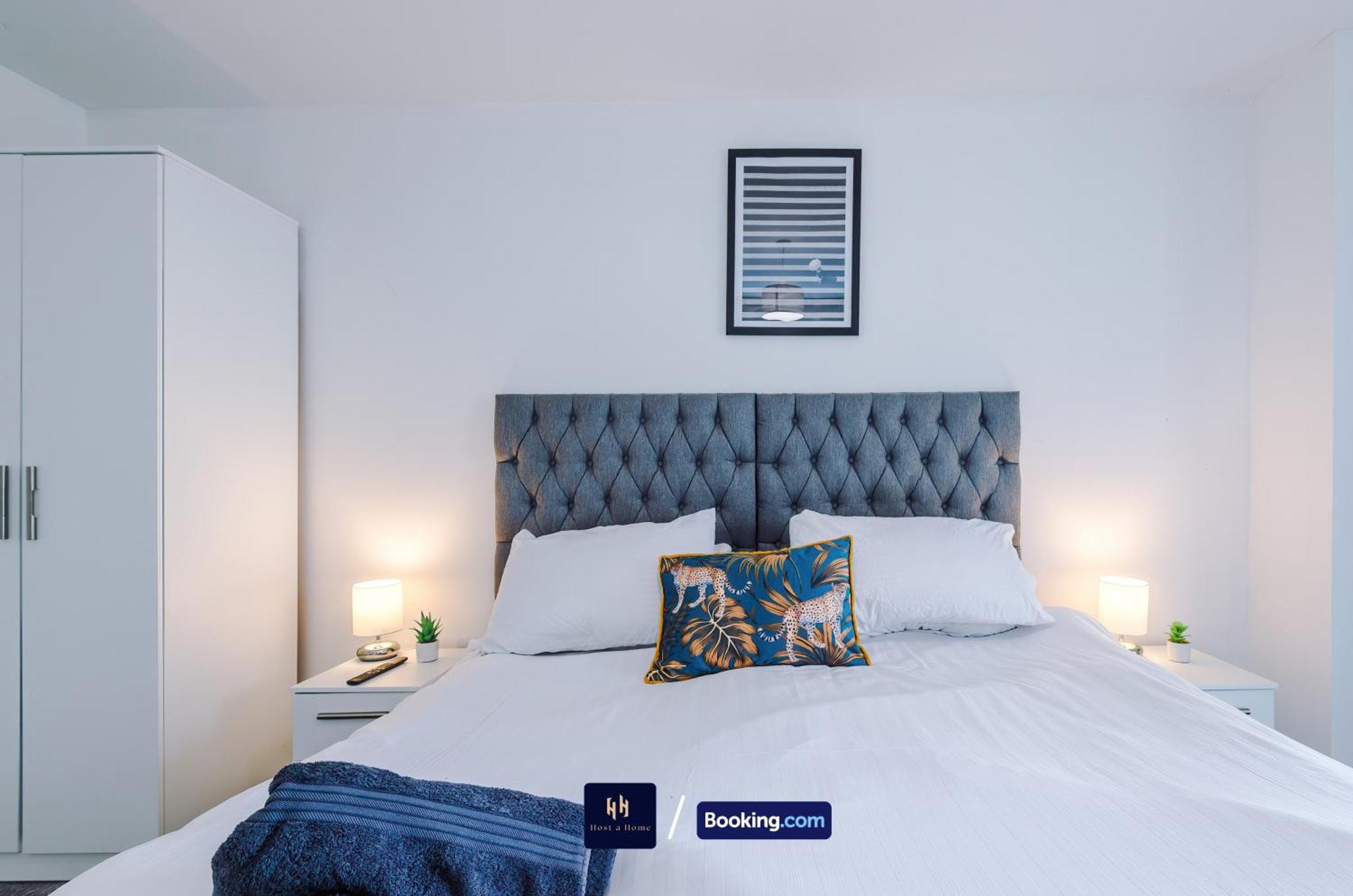 Apartment 2 Extra Large Bedroom By Host A Short Lets & Serviced With Free Wifi