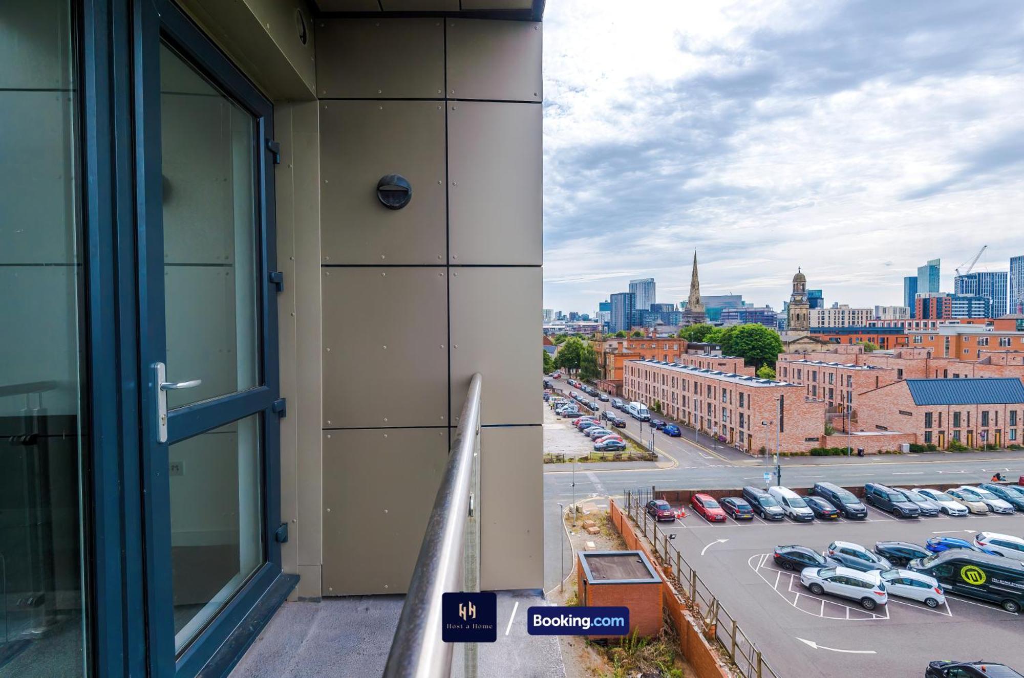 Modern 1 Bed With Balcony By Host A * Manchester