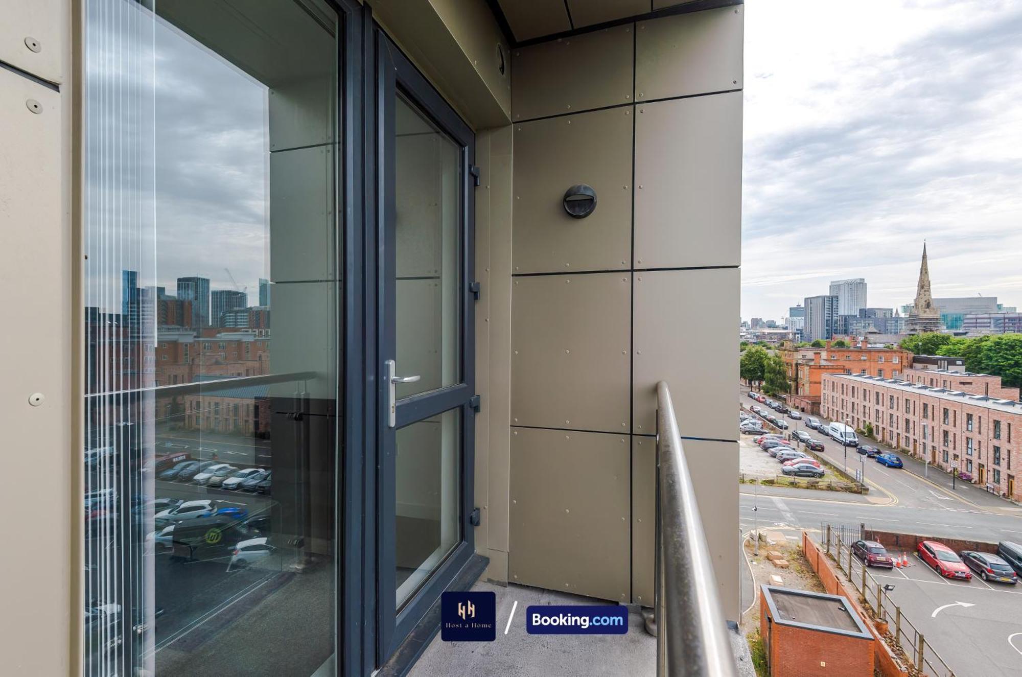 Modern 1 Bed With Balcony By Host A Apartment *