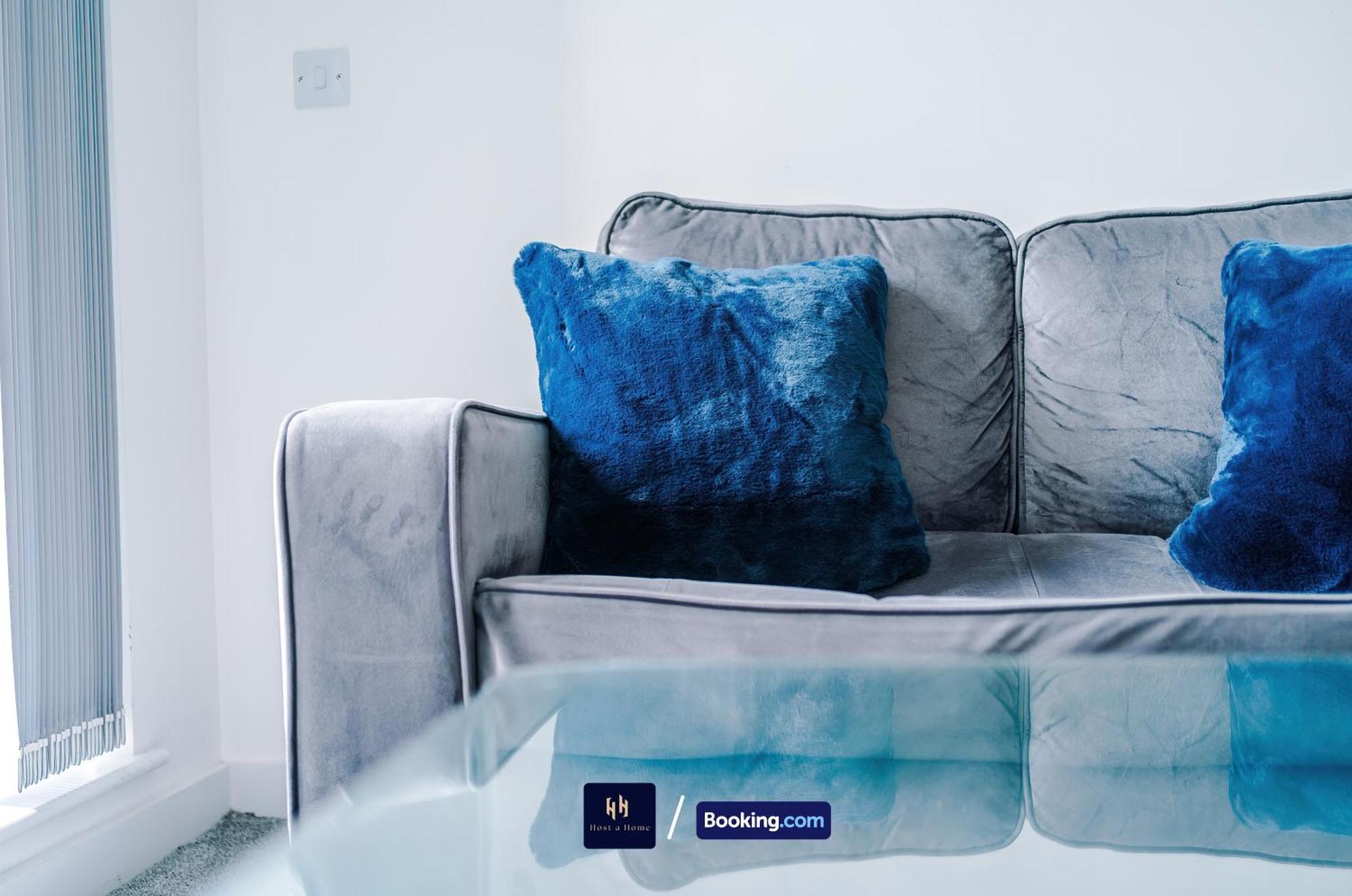 Modern 1 Bed With Balcony By Host A