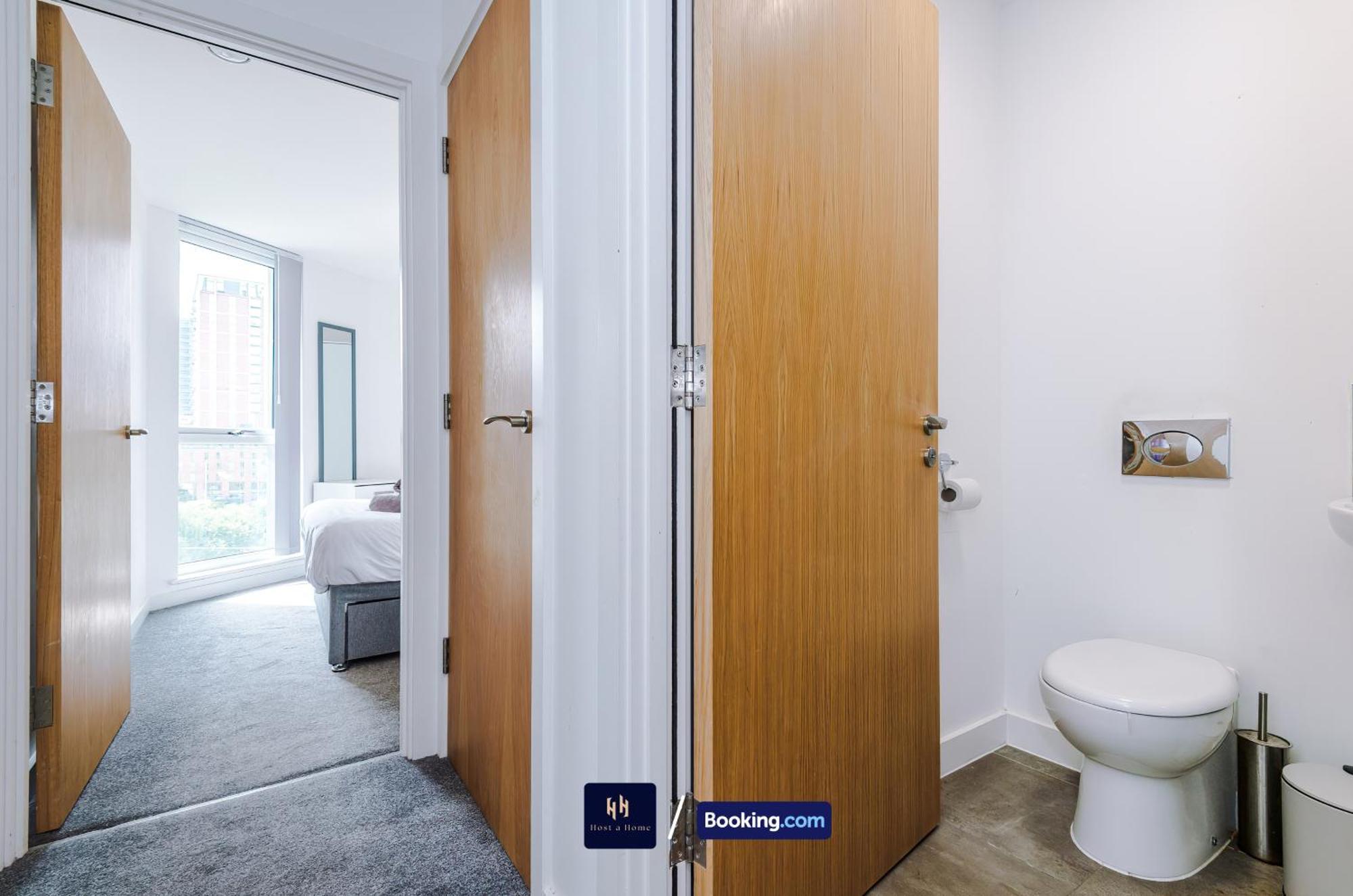 Modern 1 Bed With Balcony By Host A Apartment