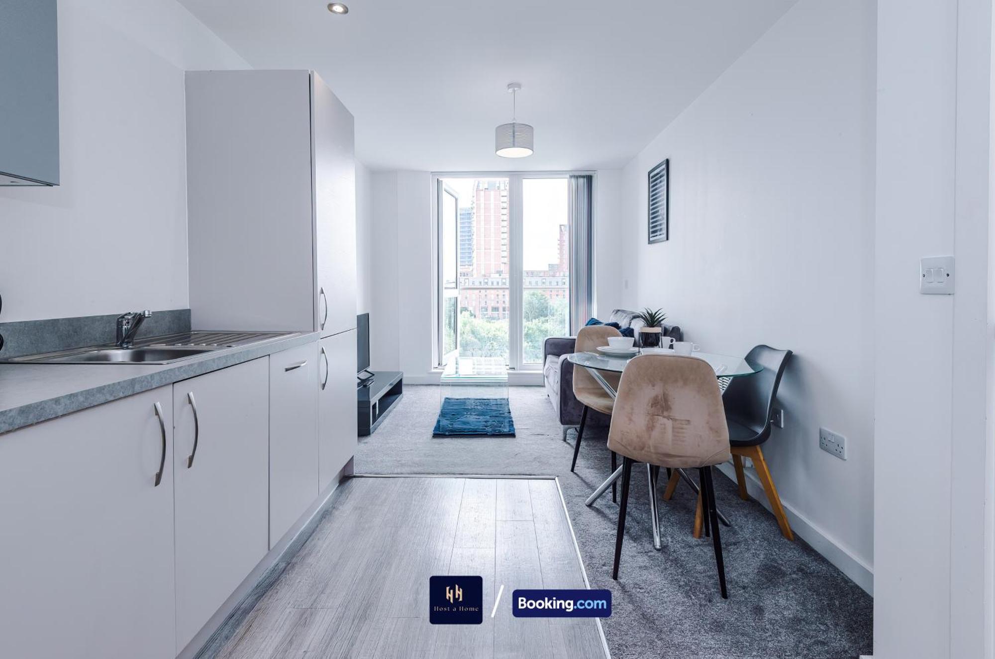 Modern 1 Bed With Balcony By Host A * Manchester