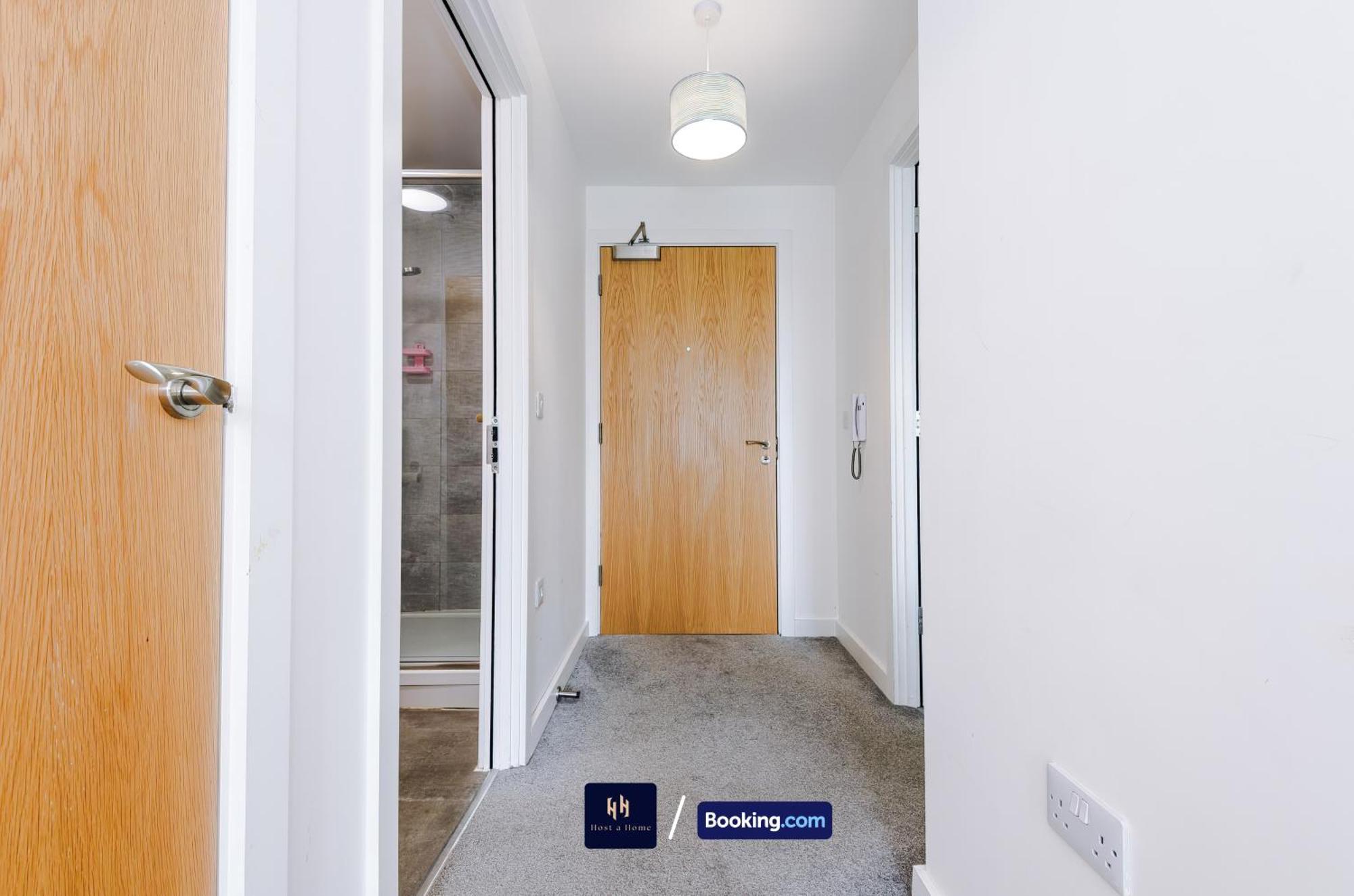 Apartment Modern 1 Bed With Balcony By Host A