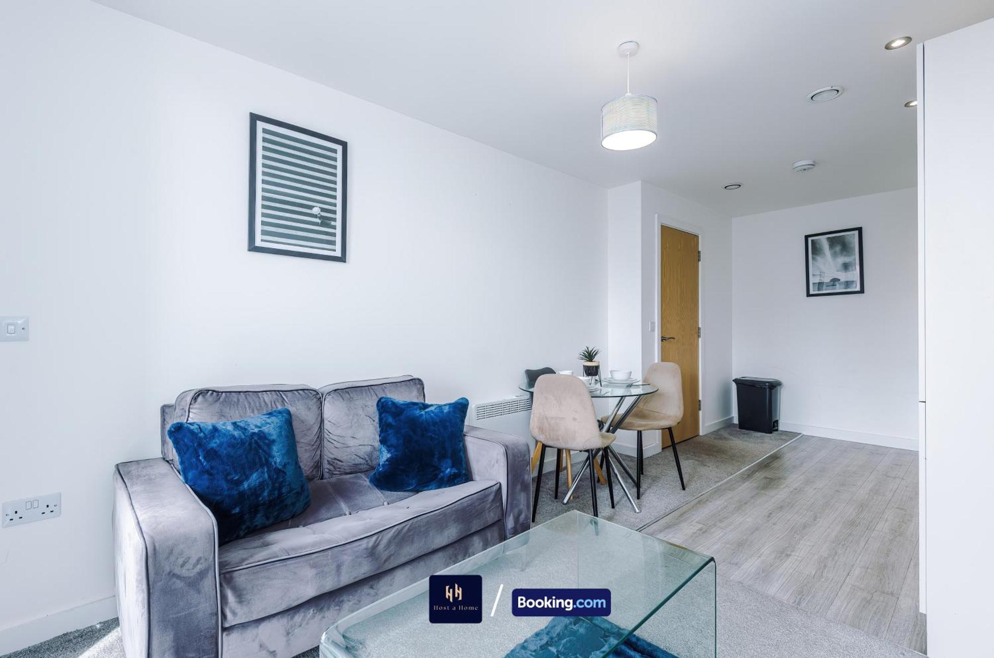 Modern 1 Bed With Balcony By Host A