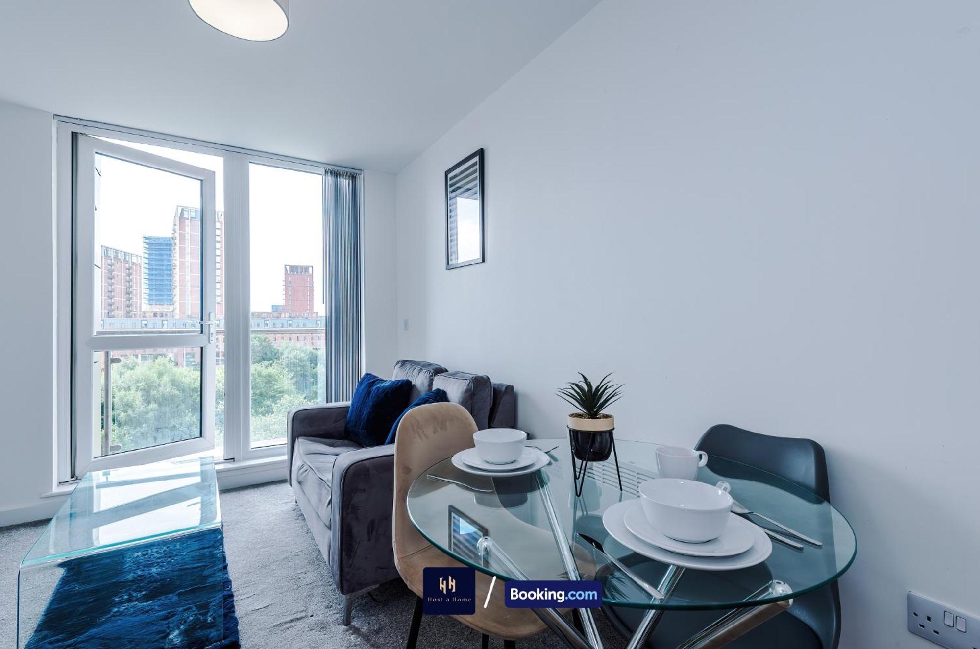 Modern 1 Bed With Balcony By Host A Apartment Manchester