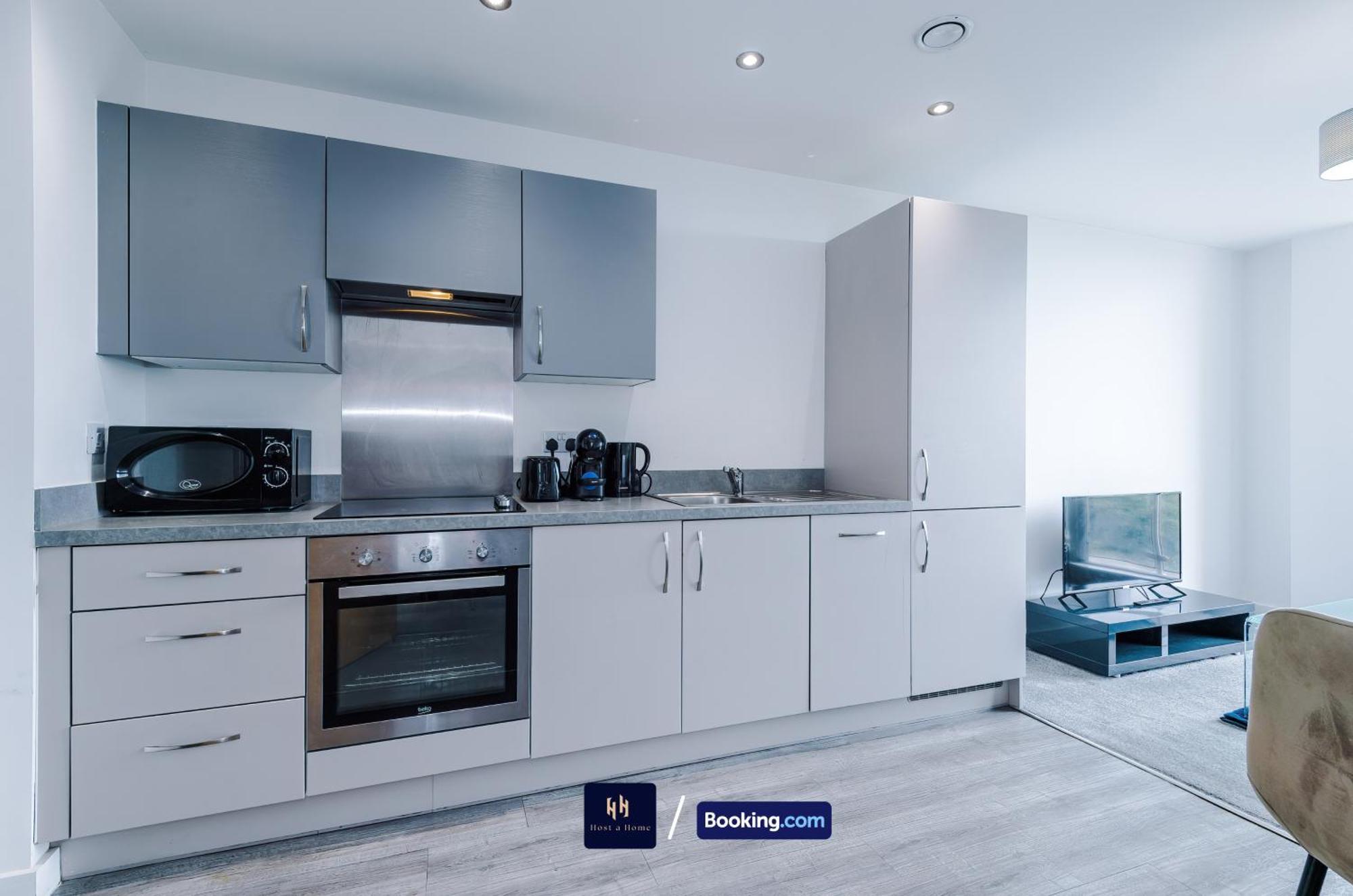 Apartment Modern 1 Bed With Balcony By Host A Manchester