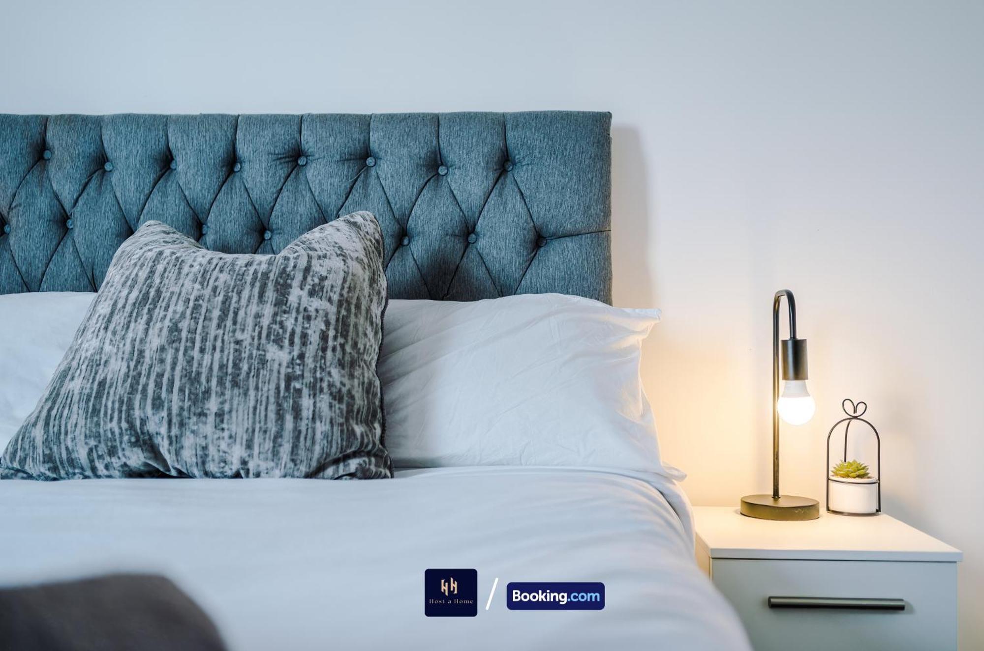 Modern 1 Bed With Balcony By Host A Apartment Manchester
