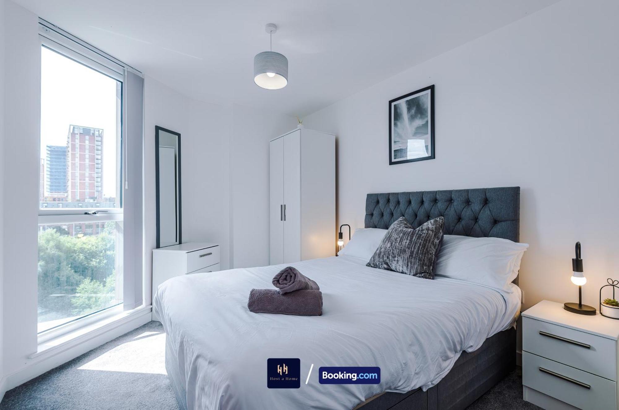 Modern 1 Bed With Balcony By Host A