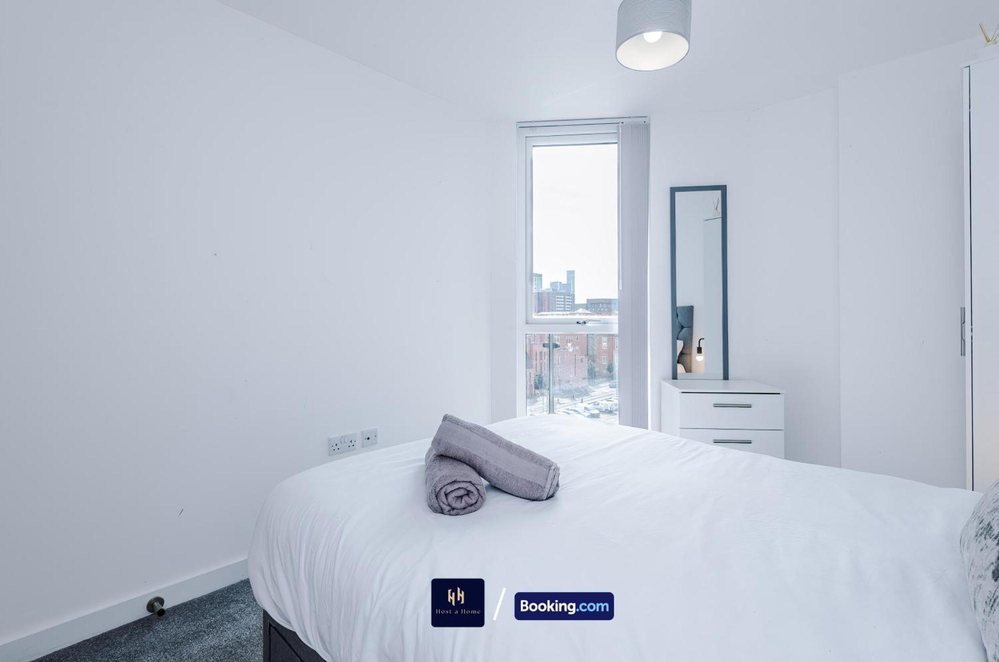 Modern 1 Bed With Balcony By Host A Apartment *