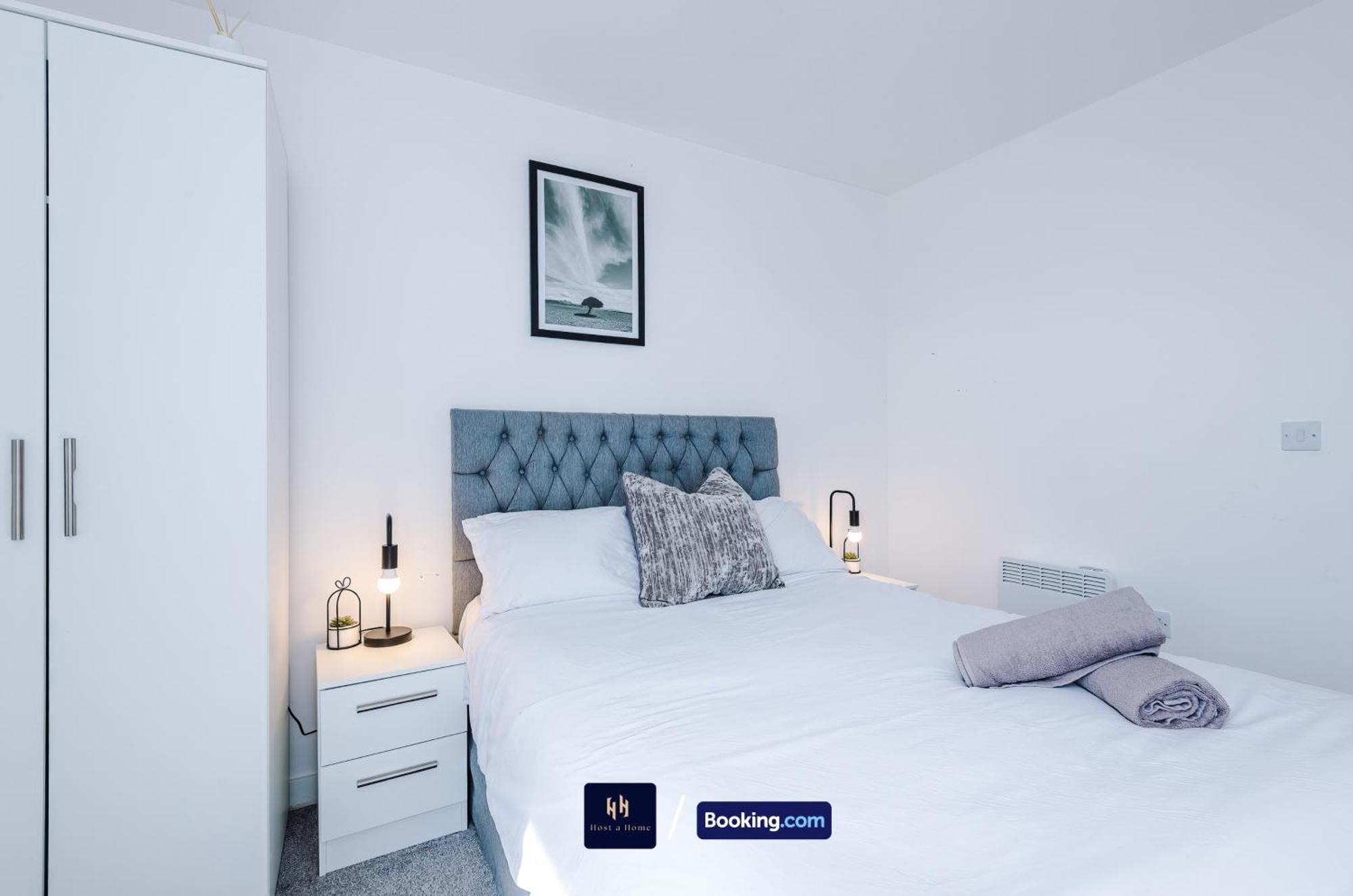 Modern 1 Bed With Balcony By Host A Apartment