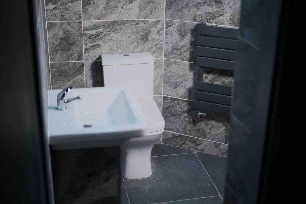 Casa Jungle Slps 20 Plp Mcr, Hot Tub, Bar, Cinema * Manchester
