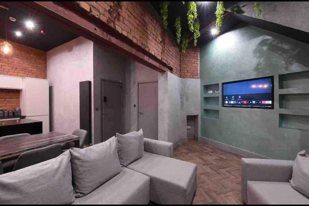 Apartment Casa Jungle Slps 20 Plp Mcr, Hot Tub, Bar, Cinema *