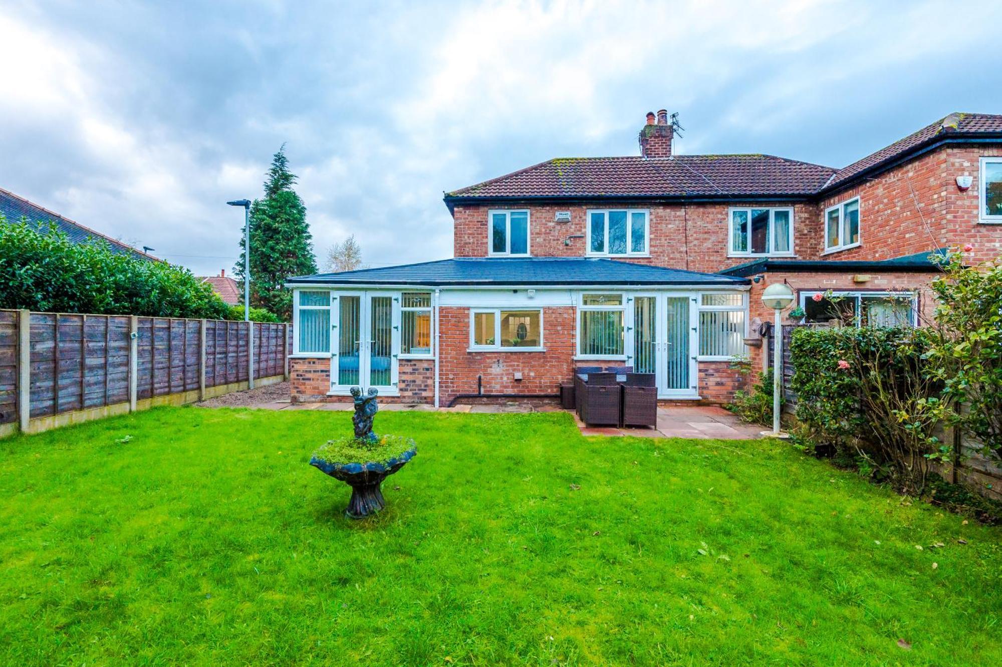 Holiday home New! 4-bed In By 53 Degrees Property, Ideal For Business & Long Term Contractor Stays, Sleeps 10! Manchester