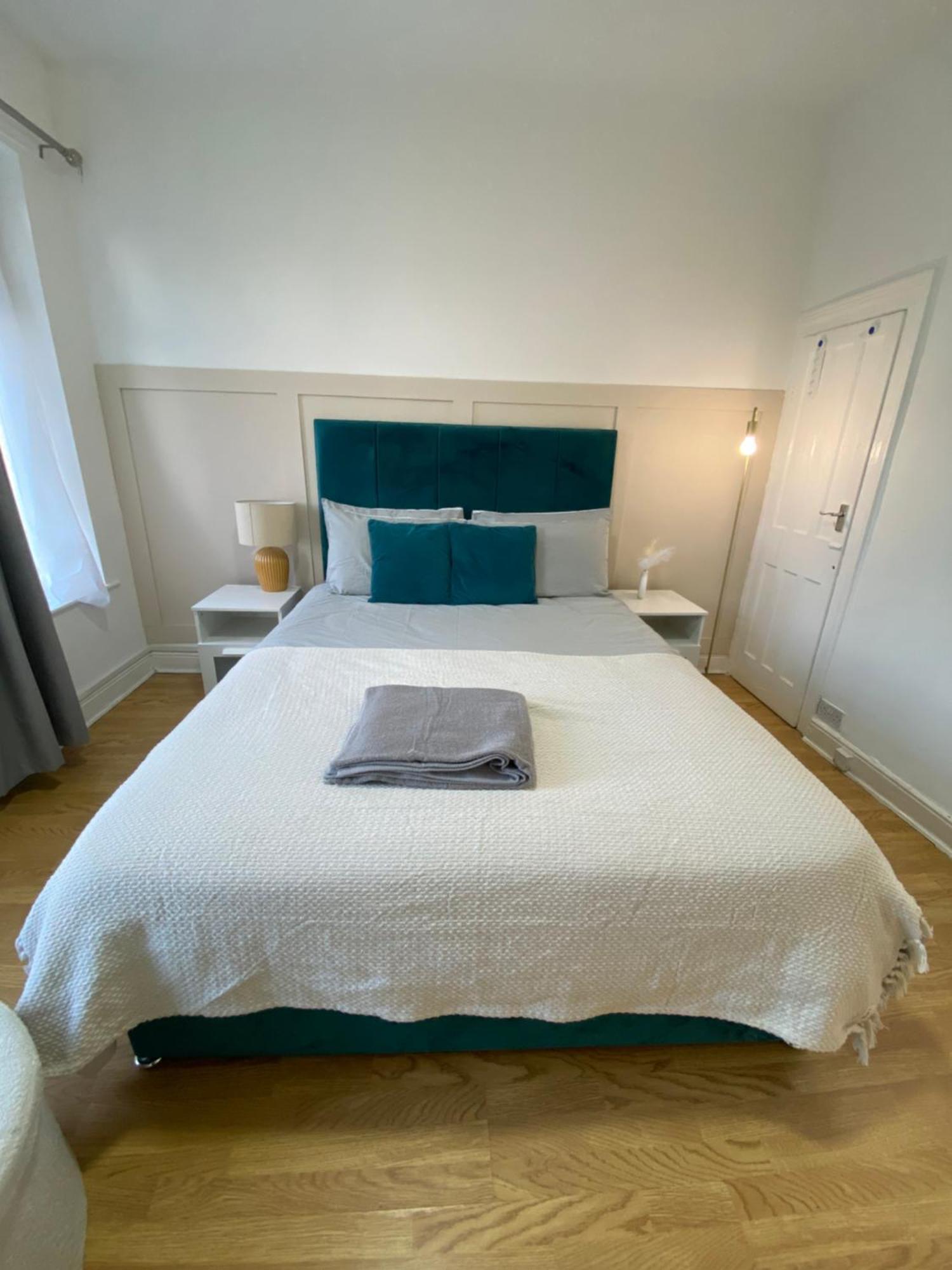 Traditional Home-games Room-free Parking